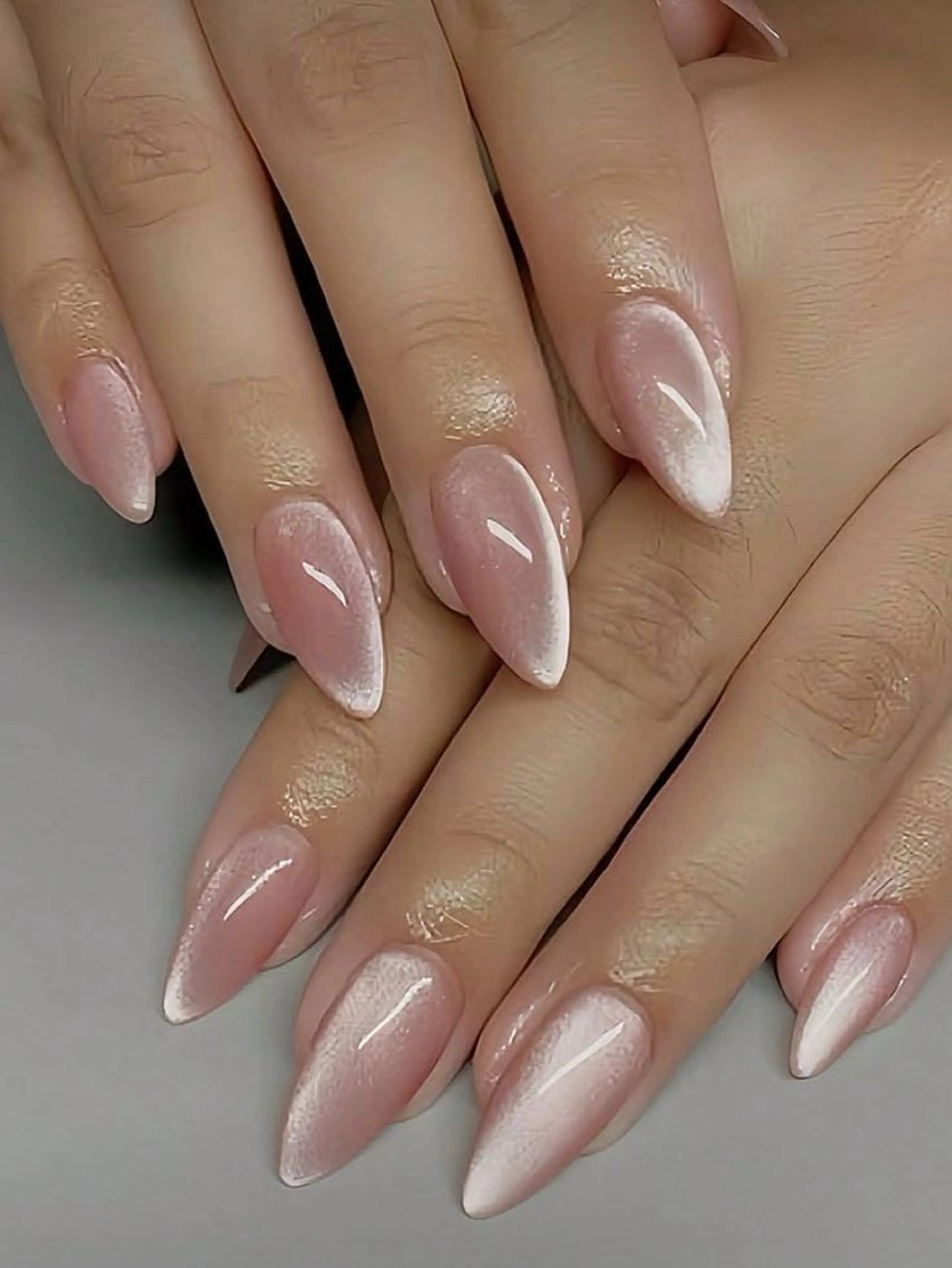 セミロング T&D NailSalonのネイルデザイン
