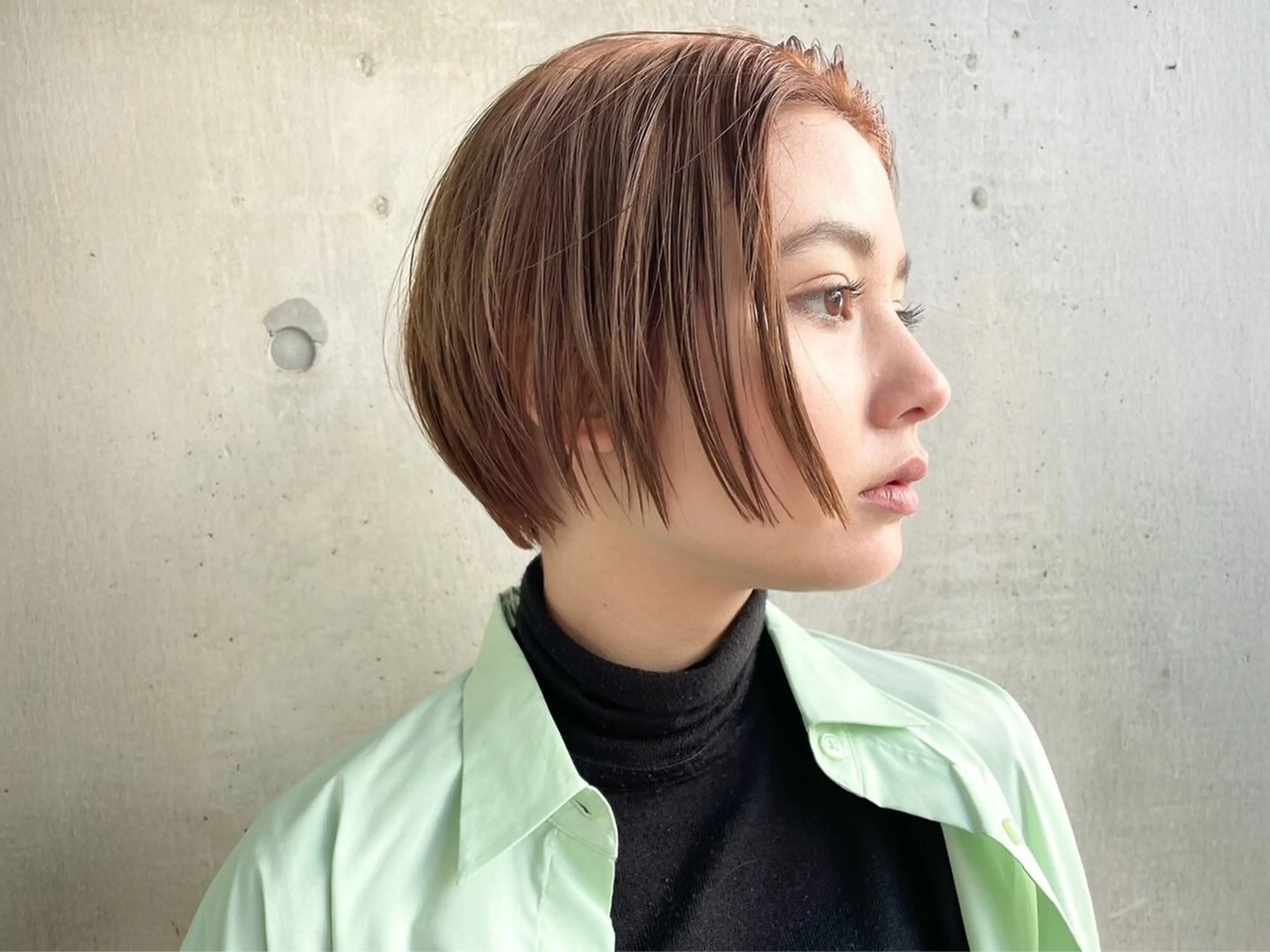 カラー 塔尾 真那のヘアスタイル