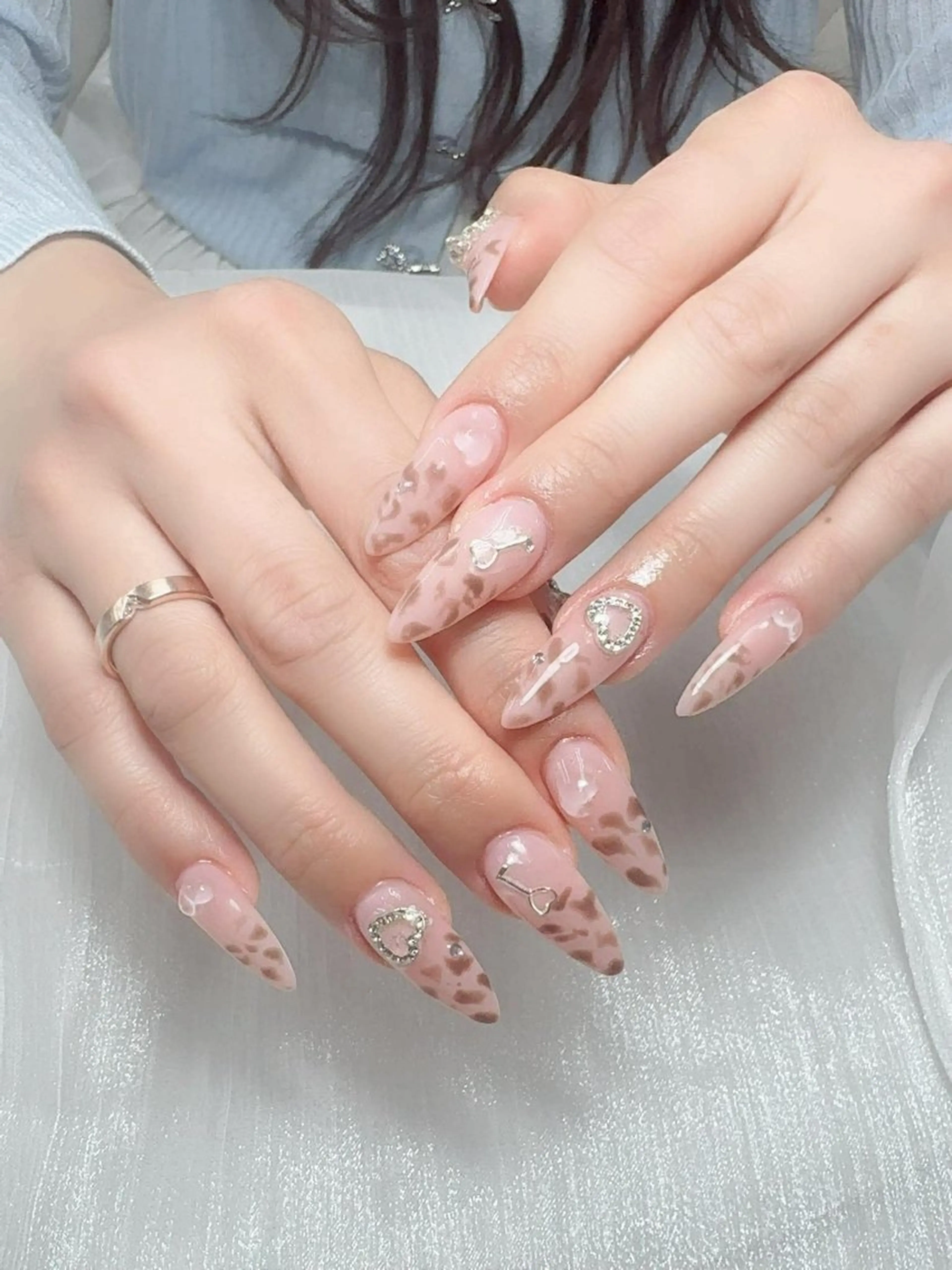 ネイル フレンチネイル グラデーション 韓国ネイル マグネットネイル ミラーネイル ハンドネイル ハンドケア Hara Nail 【パラジェル使用】のネイルデザイン