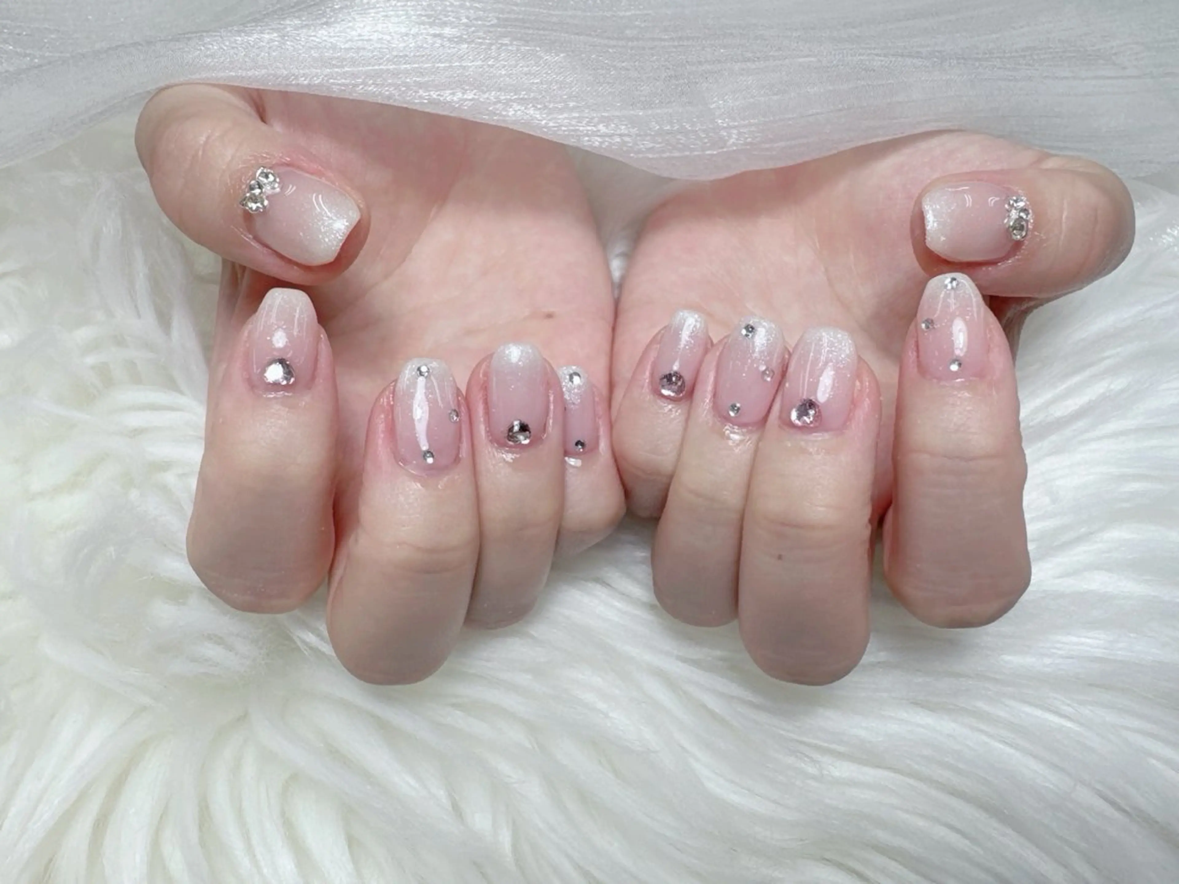 ネイル フレンチネイル グラデーション 韓国ネイル マグネットネイル ミラーネイル ハンドネイル ハンドケア Hara Nail 【パラジェル使用】のネイルデザイン