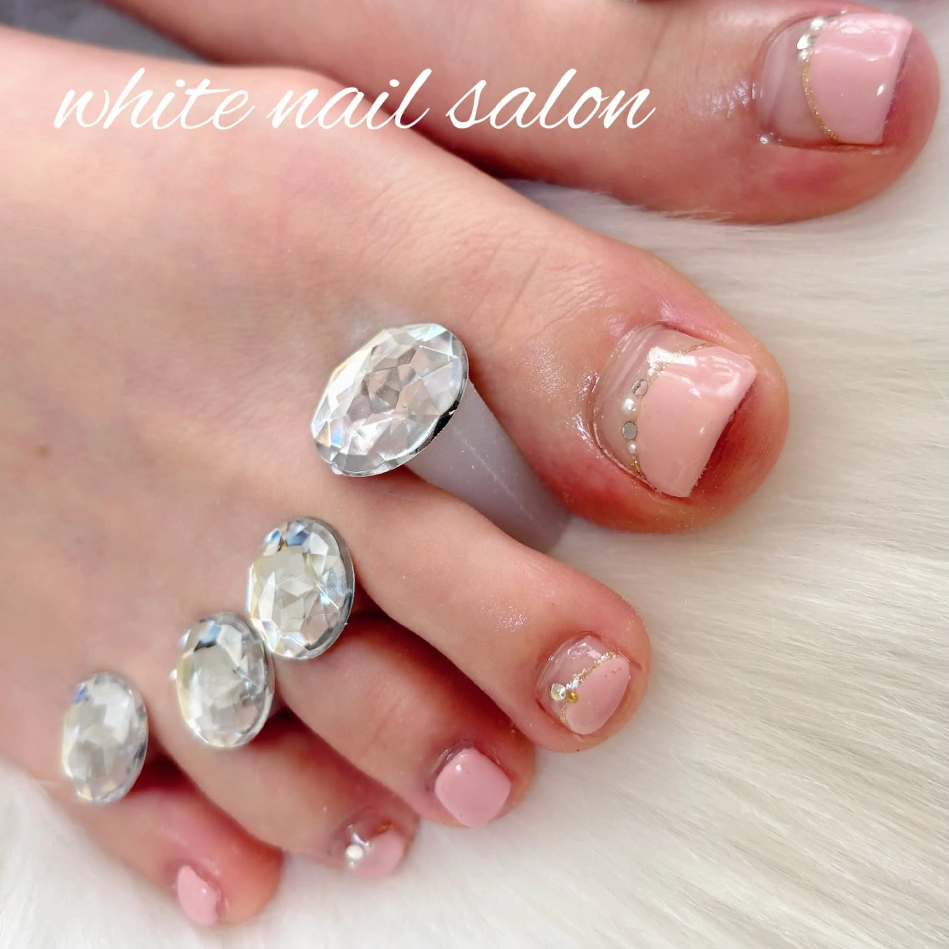 ネイル フットネイル フットネイル white nail salonのネイルデザイン