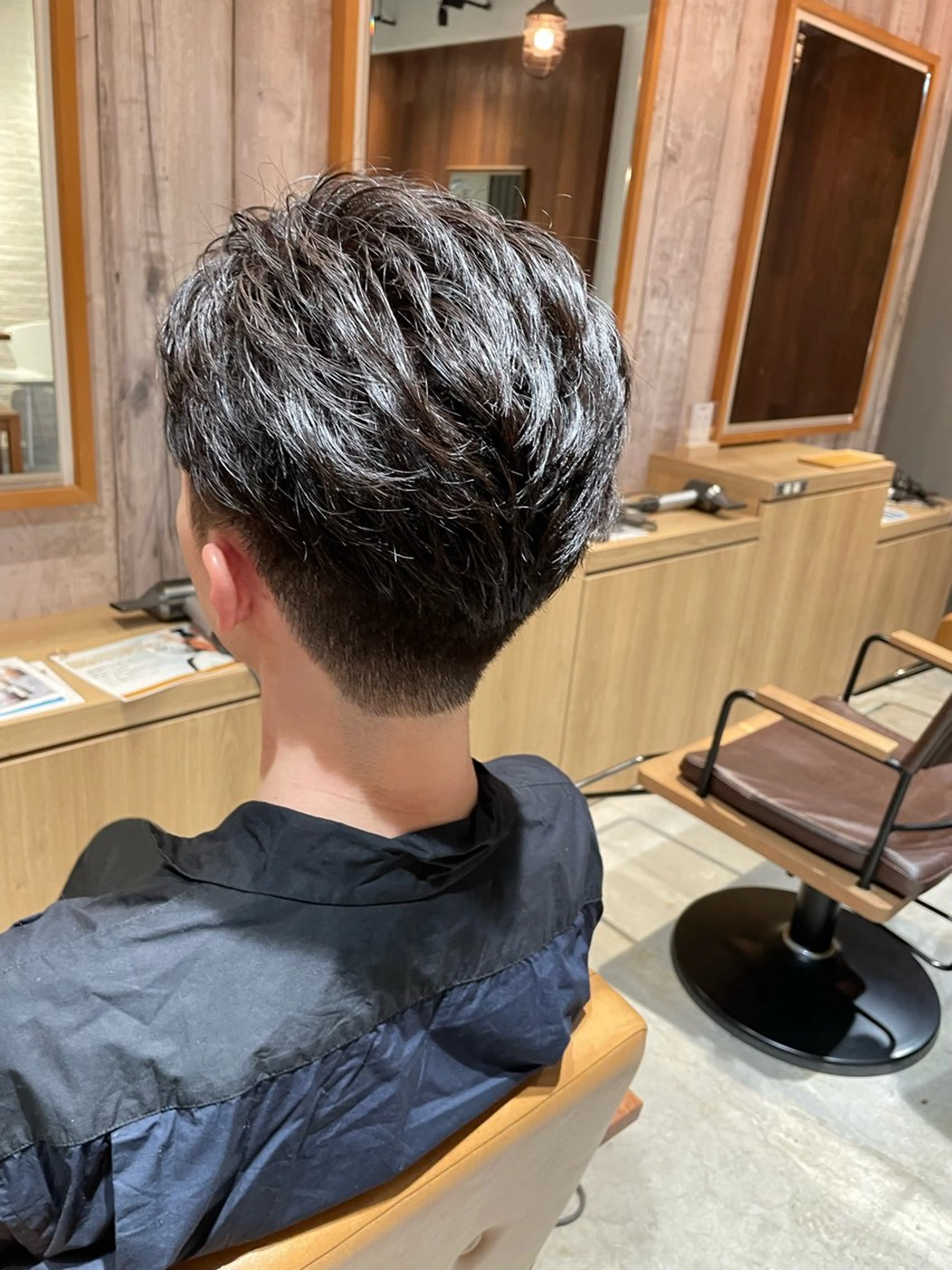 ショート メンズ カット ヘアセット レイヤーカット/顔 周りカット/髪質改善のヘアスタイル