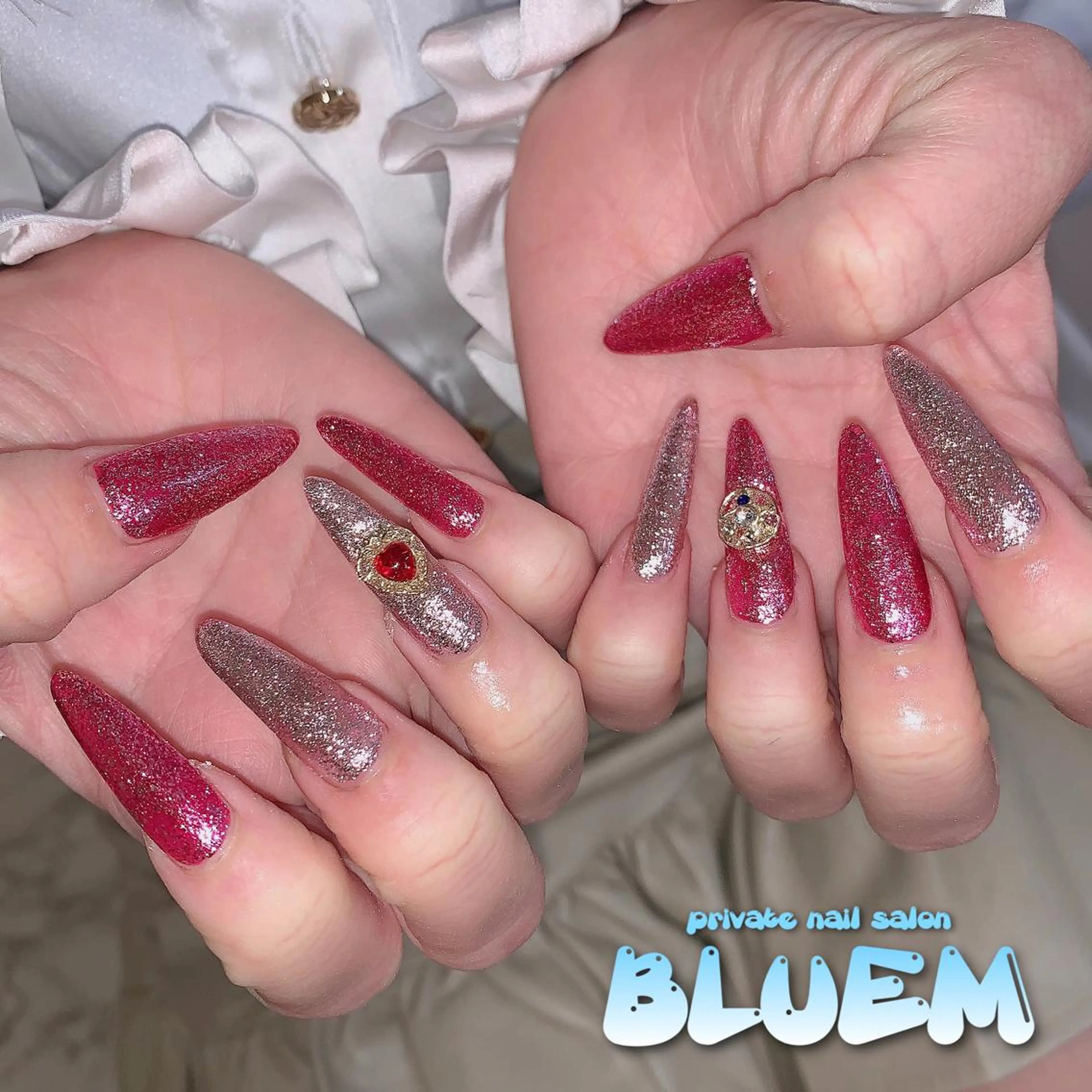 ネイル BLUEM なな🐶のネイルデザイン