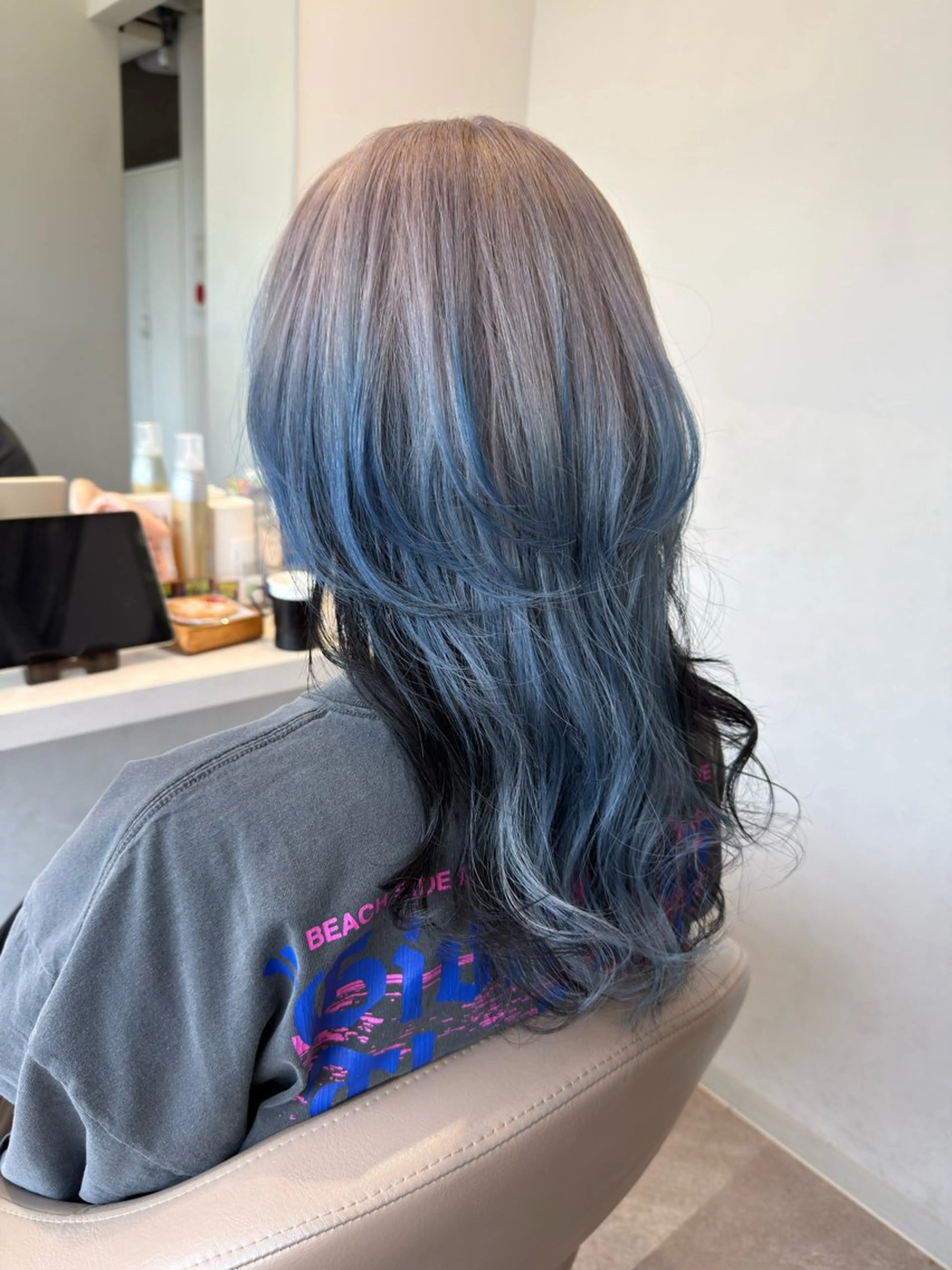 セミロング カラー ブルーカラー シルバー ホワイトシルバー 🍇おぐら めぐみ🍇のヘアスタイル