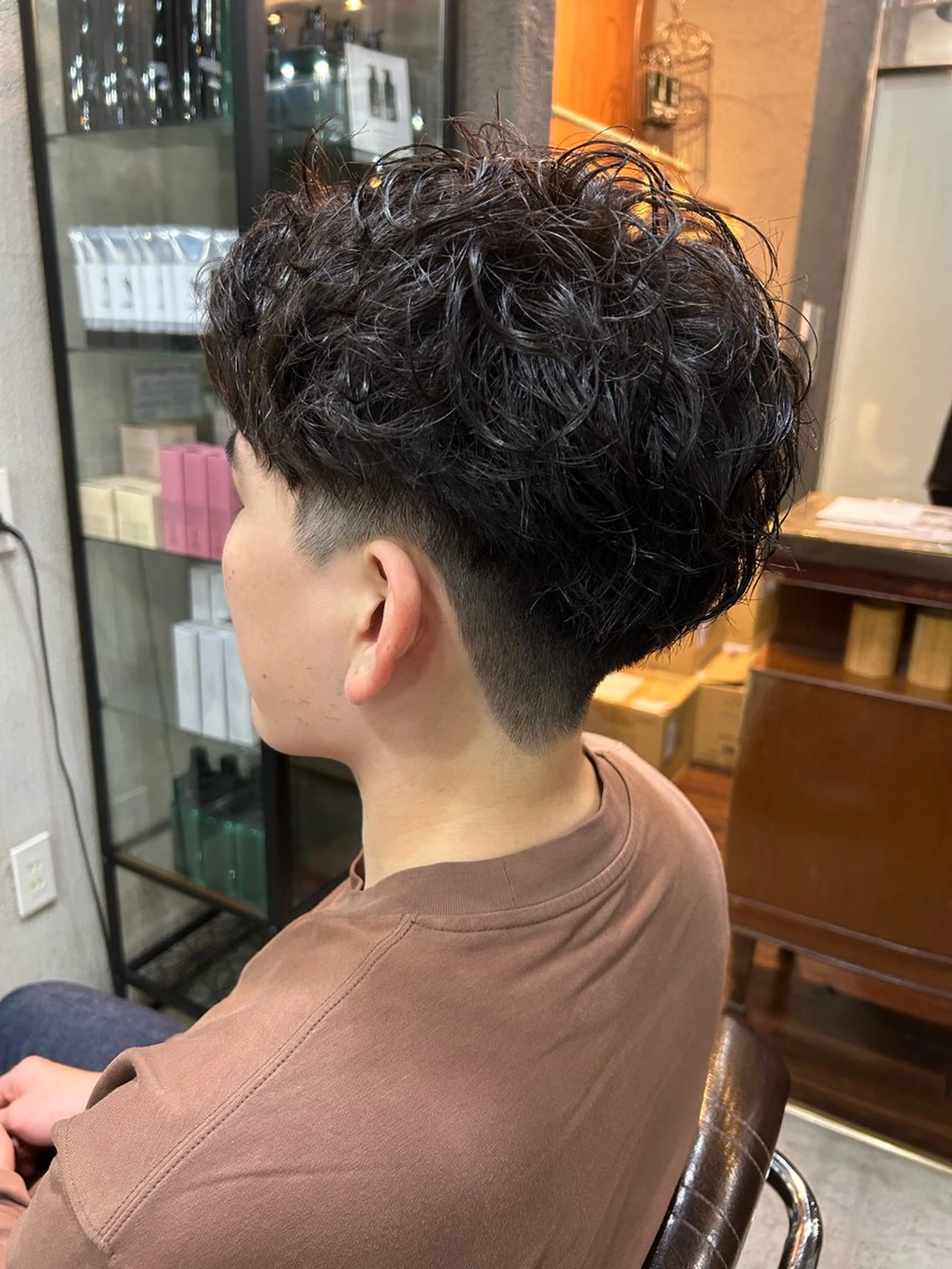 ショート パーマ メンズ メンズパーマ スパイラルパーマ カット パーマ 桜田 修未のヘアスタイル
