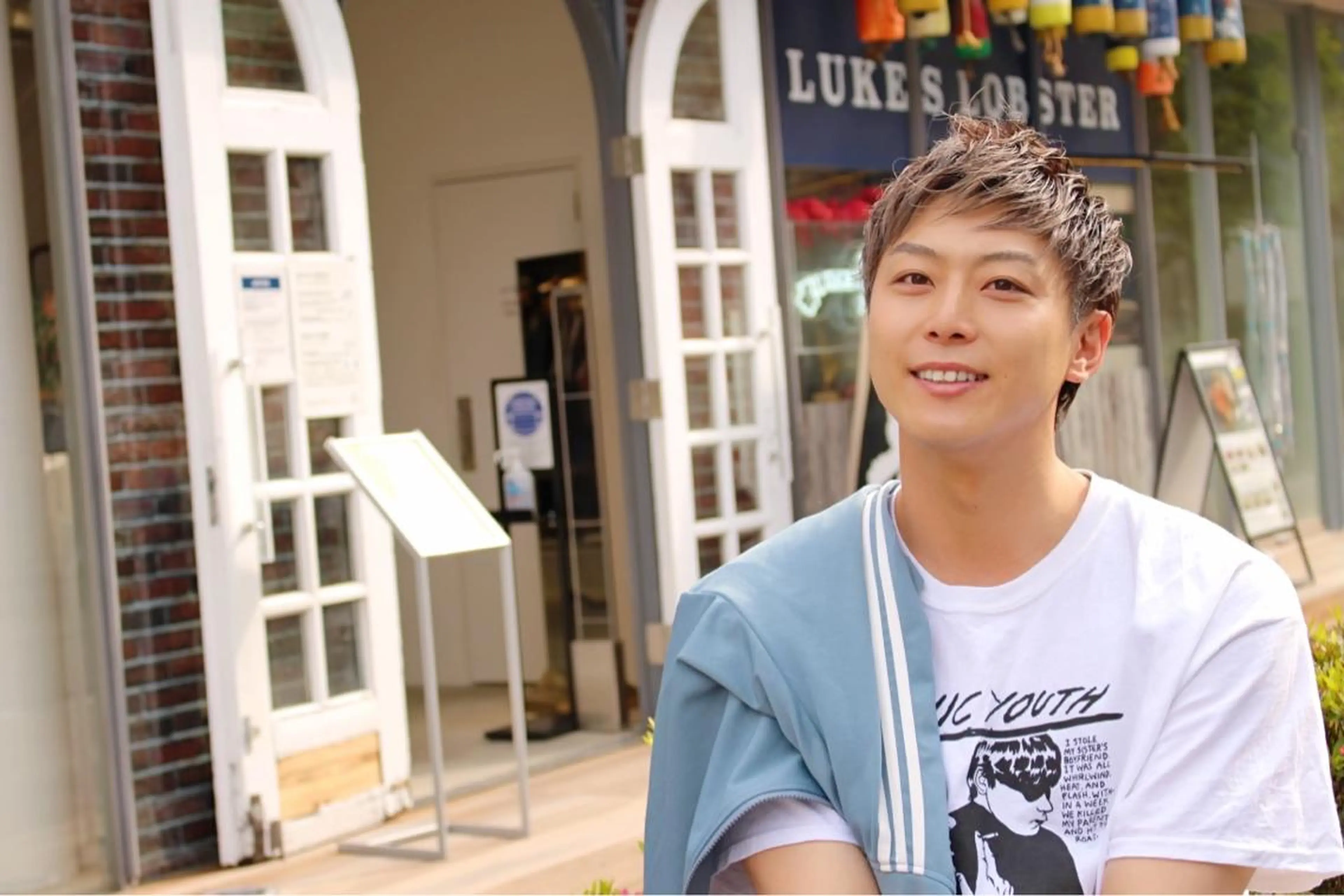 ショート メンズ メンズバレイヤージュ センターパート メンズハイライト メンズインナーカラー マッシュ 原宿アンリ 山下卓也のヘアスタイル