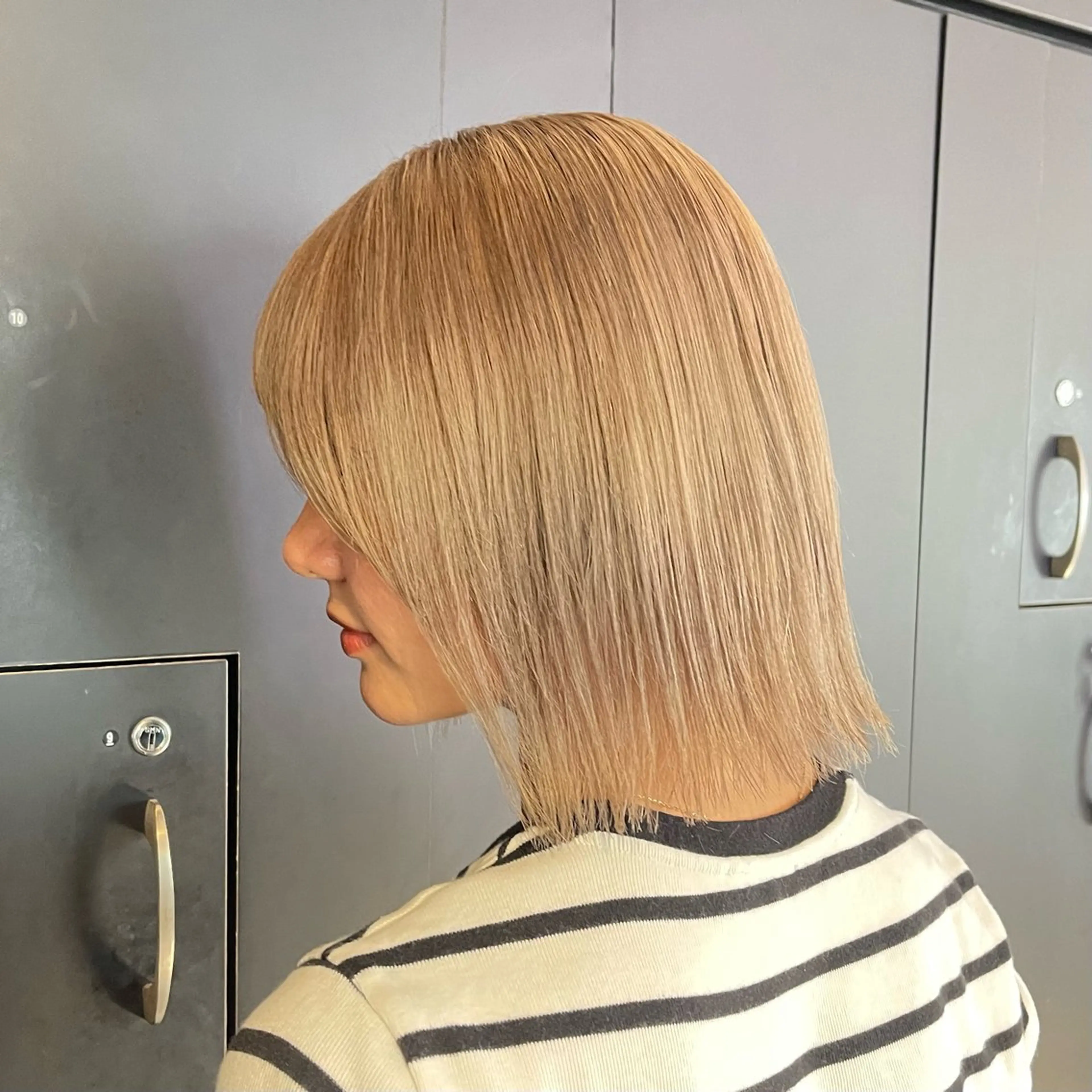 セミロング カラー ヘアアレンジ 海外/ハイトーン🪽 ☯️ami☯️のヘアスタイル