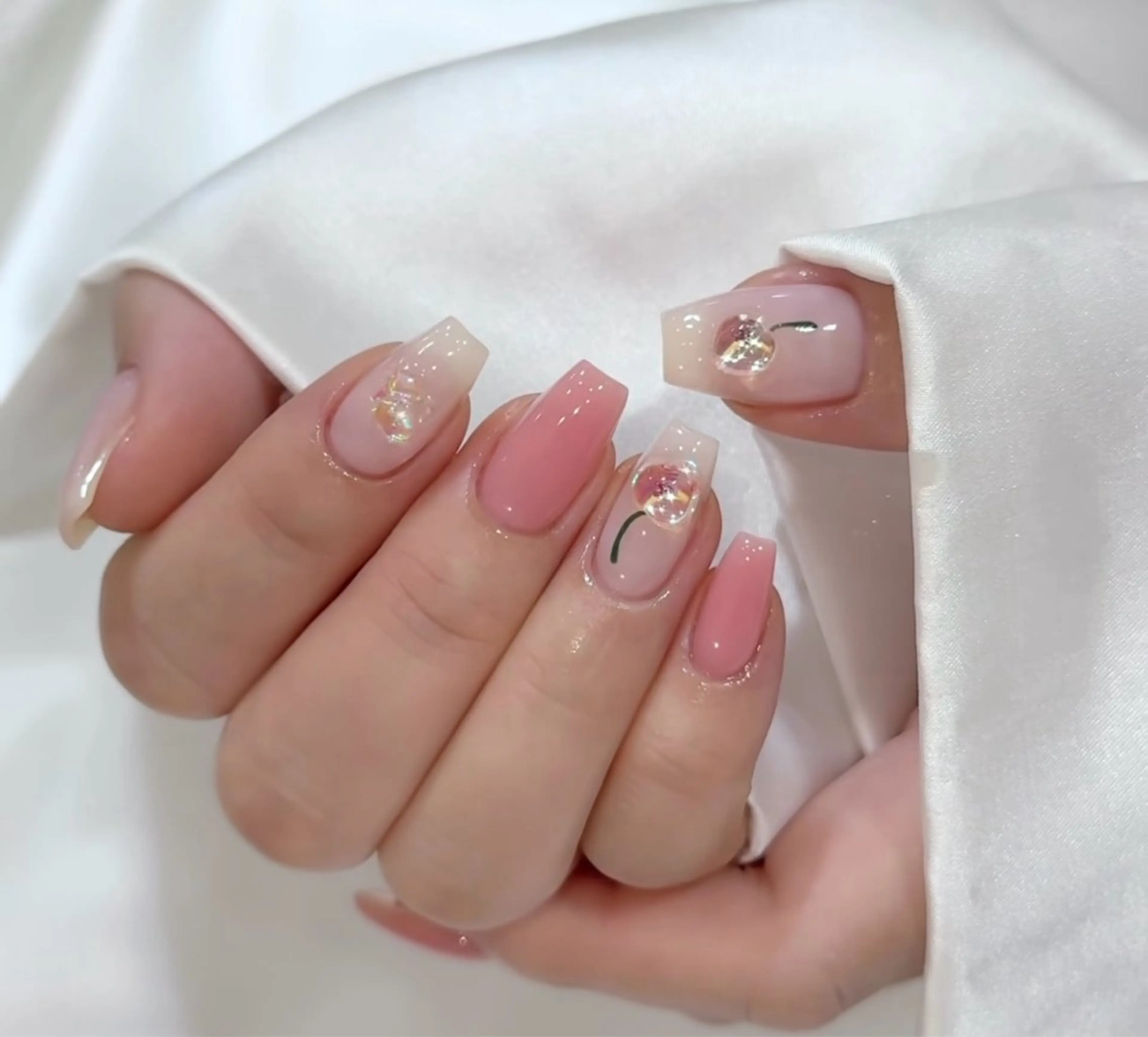 ネイル 韓国ネイル 持ち込み ニュアンスネイル ネイルチップ ハンドネイル TABI ANA.CHUOのネイルデザイン