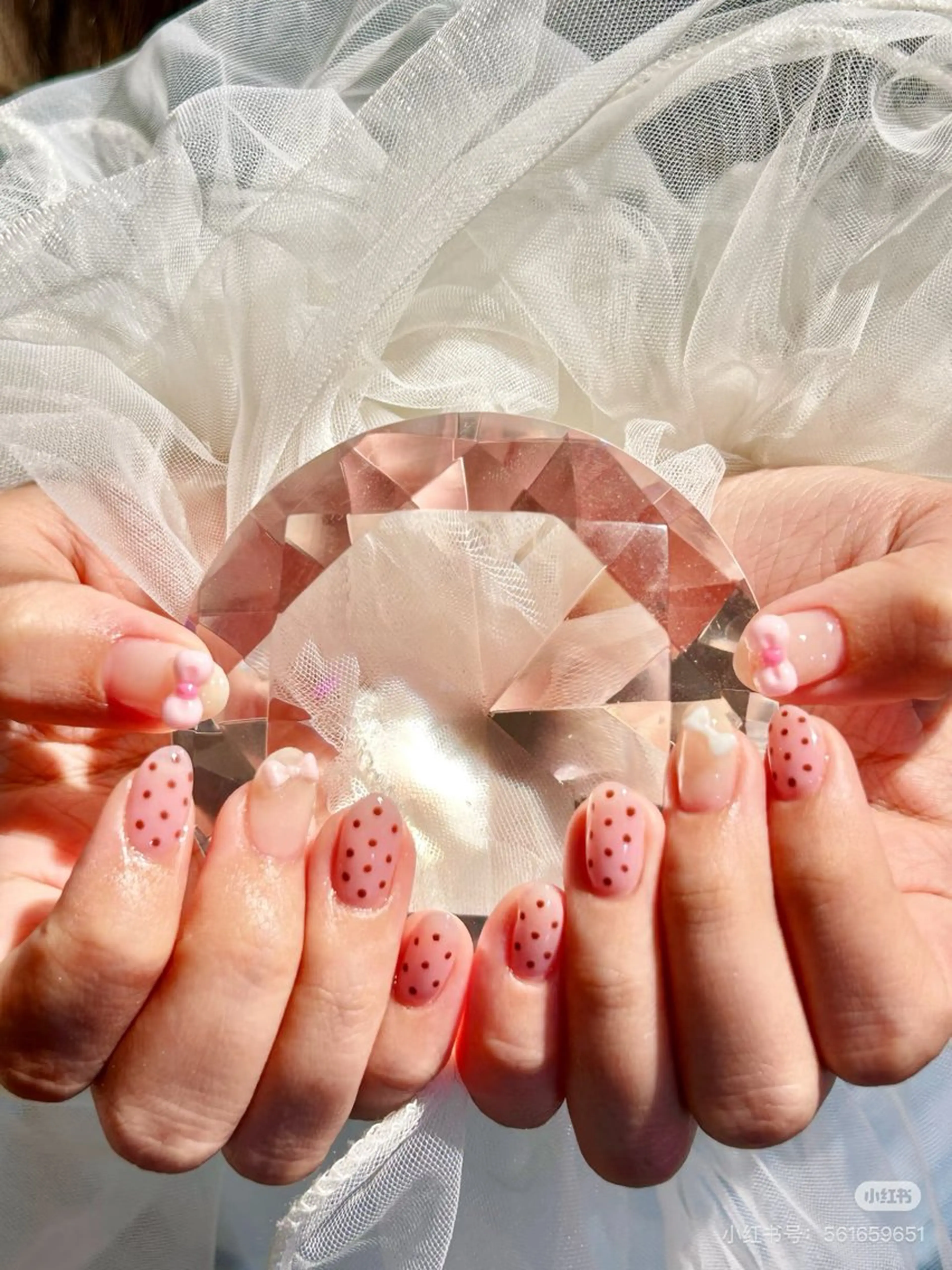 ネイル 成人式 フラッシュネイル ガーリー 韓国ネイル マグネットネイル リボン、ガーリー パーツ放題専門店のネイルデザイン