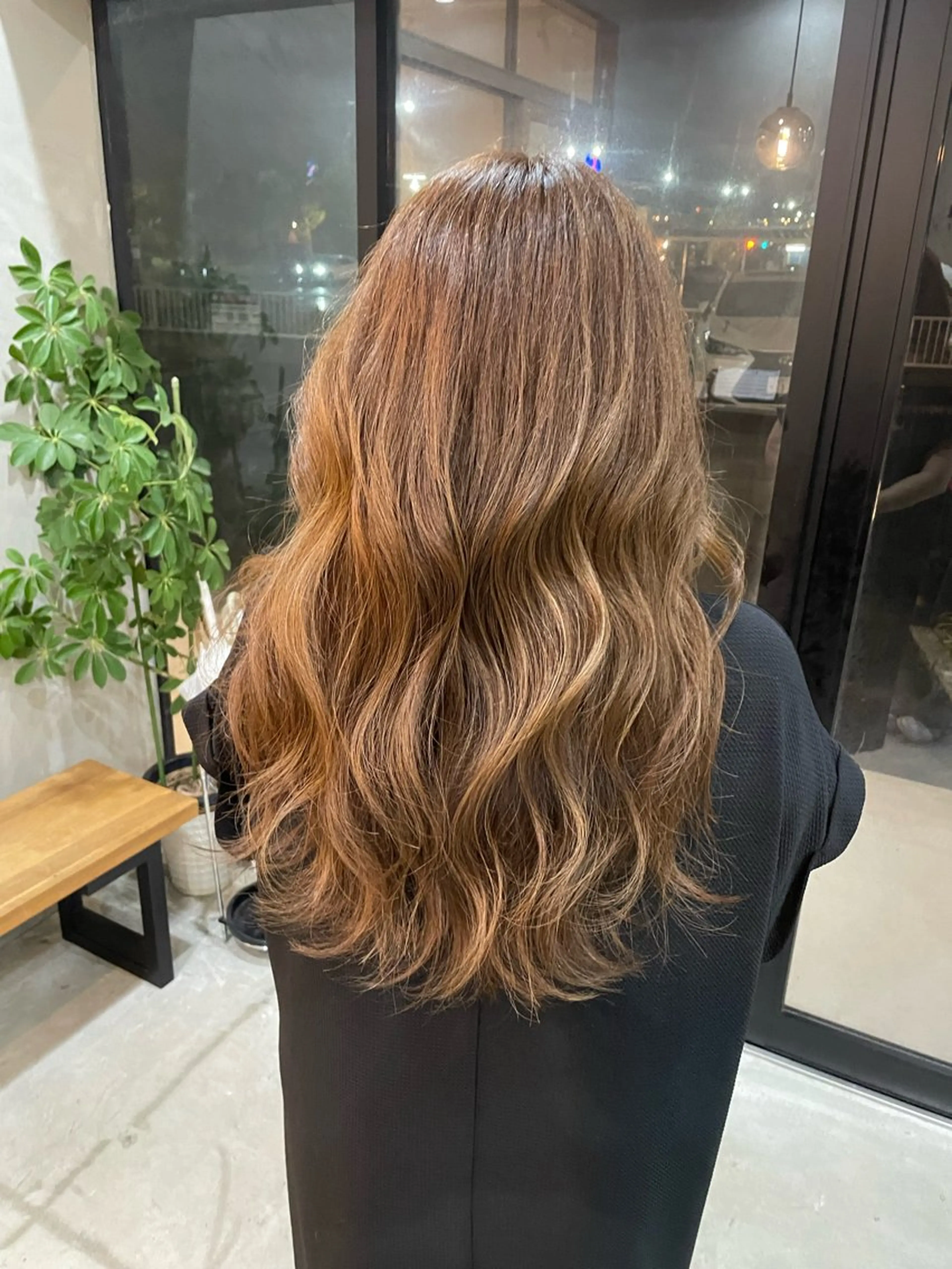 ロング カラー レイヤーカット la fith hinaのヘアスタイル
