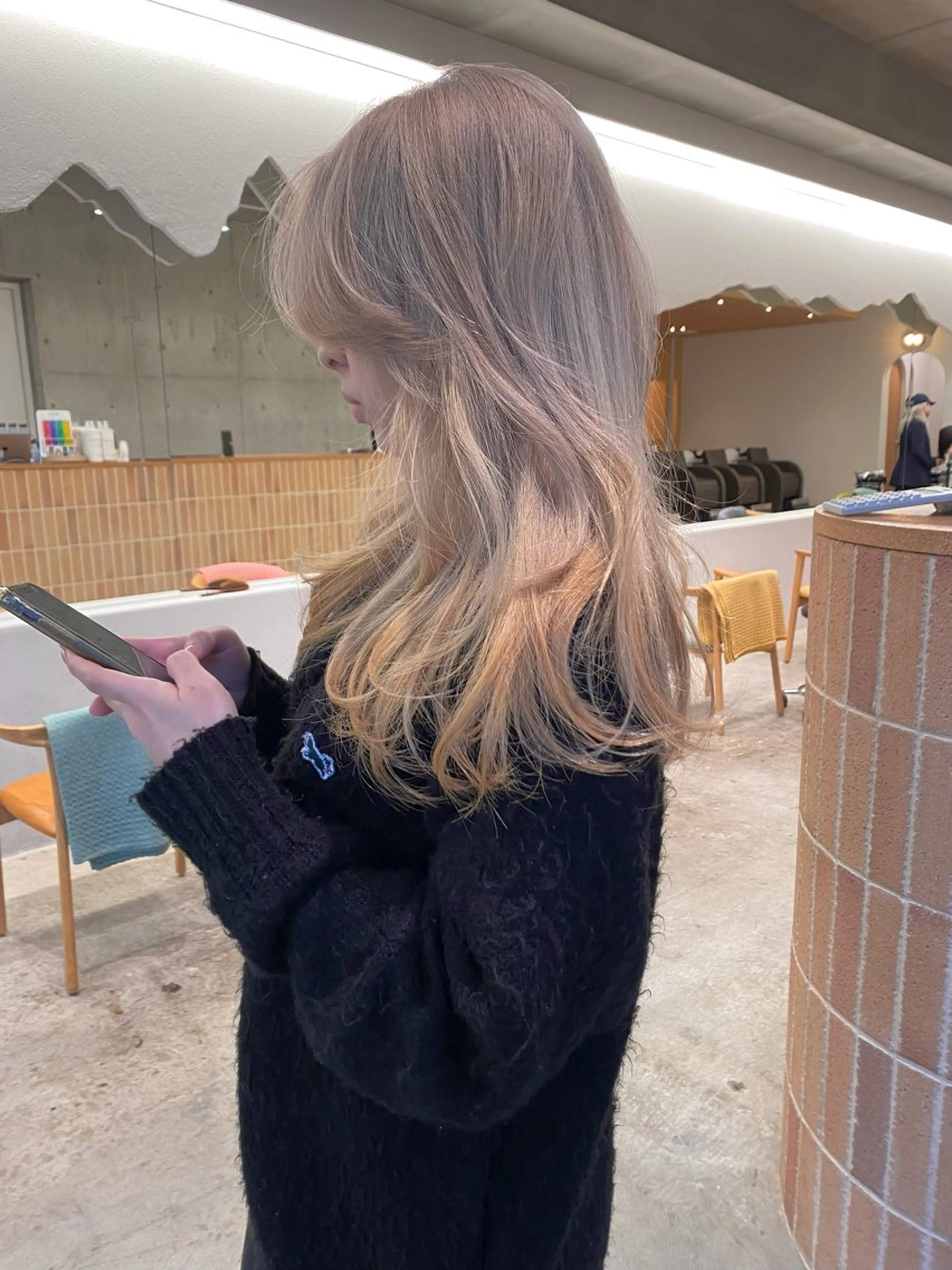 ロング カラー ベージュカラー ダブルカラー ミルクティーベージュ 韓国風ヘア レイヤーカット ヘアカラー レイヤー/柔色 カラー/SAkiのヘアスタイル