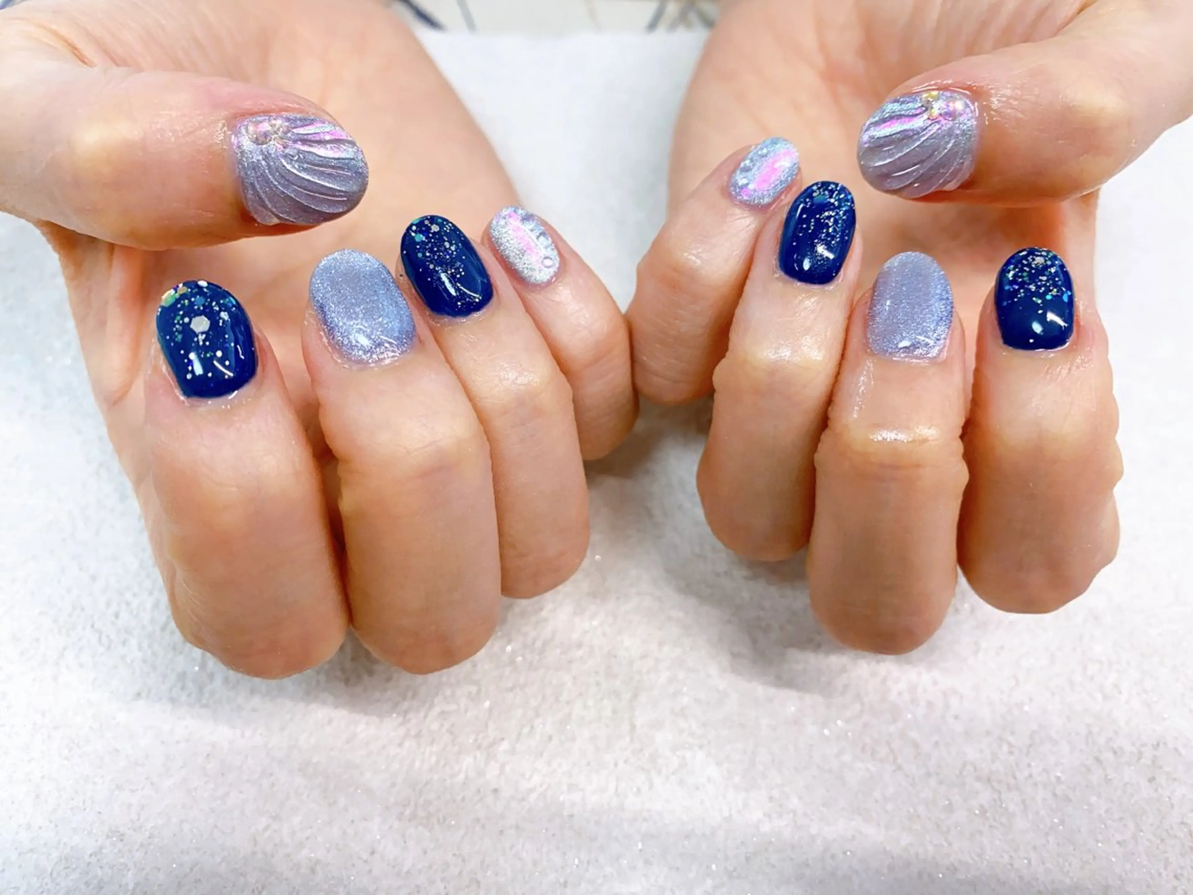 ネイル オーロラネイル フラワーネイル フットネイル フレンチネイル ジェルネイル mogunail &blowのネイルデザイン