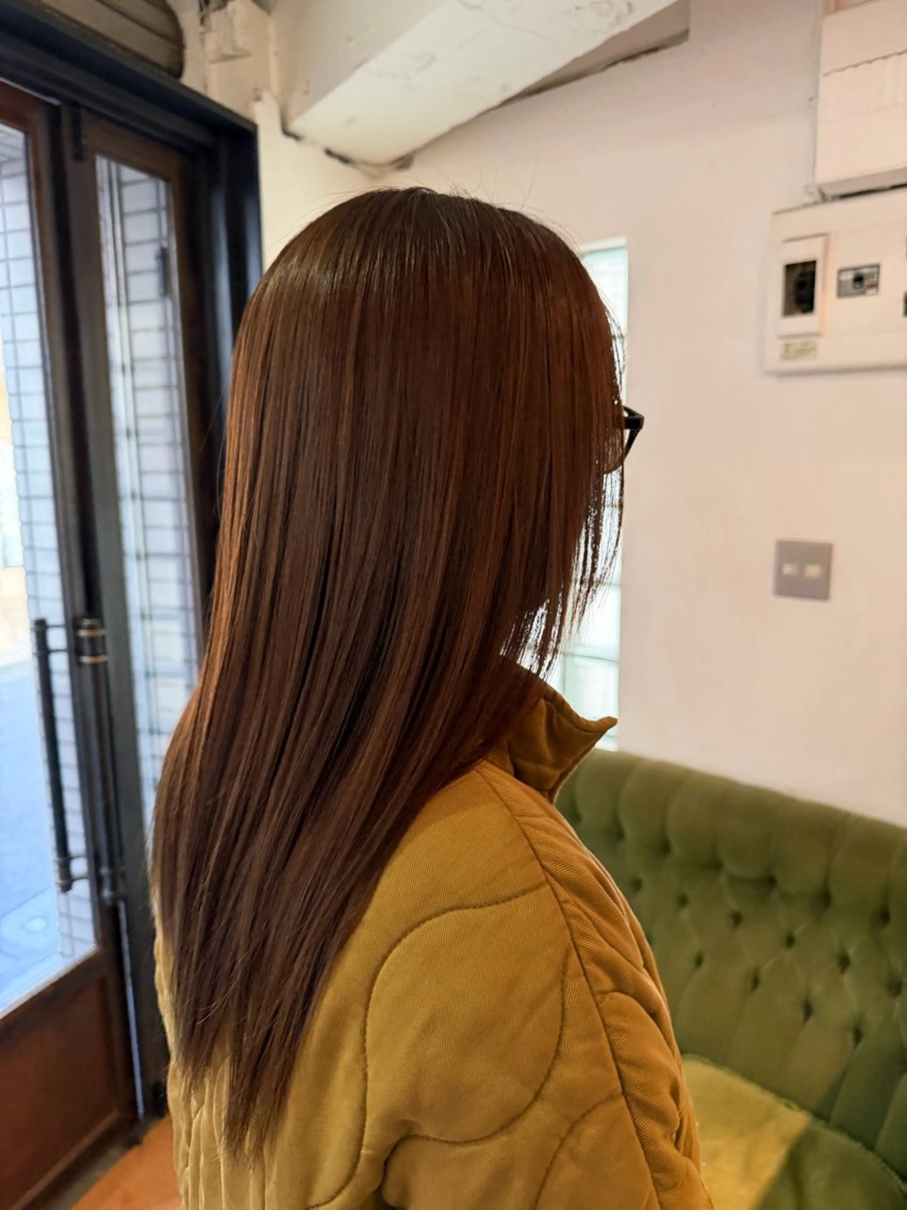 セミロング カラー 山崎 奈瑠のヘアスタイル