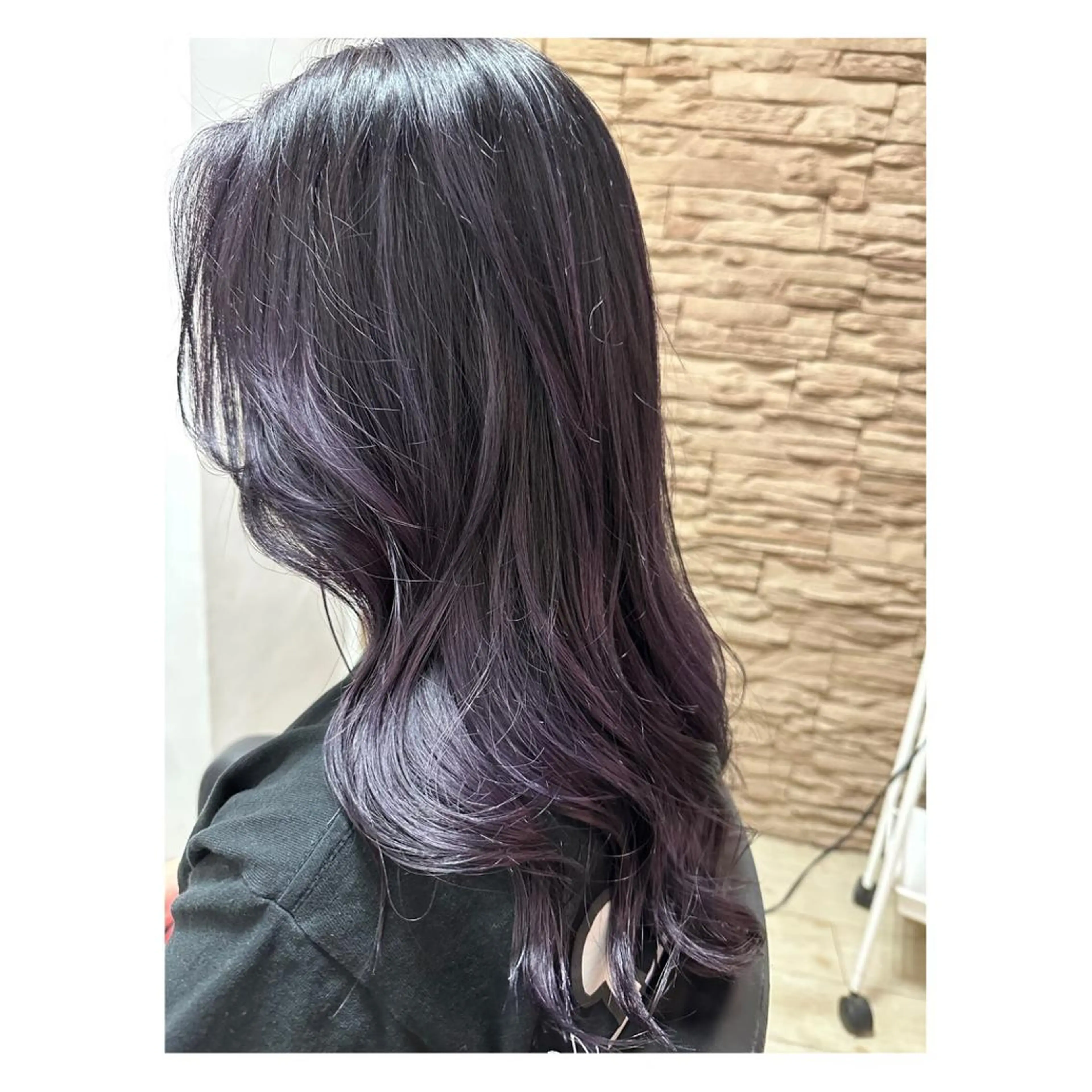 セミロング カラー パープルカラー カット ヘアカラー トリートメント メンズパーマ 次元のヘアスタイル
