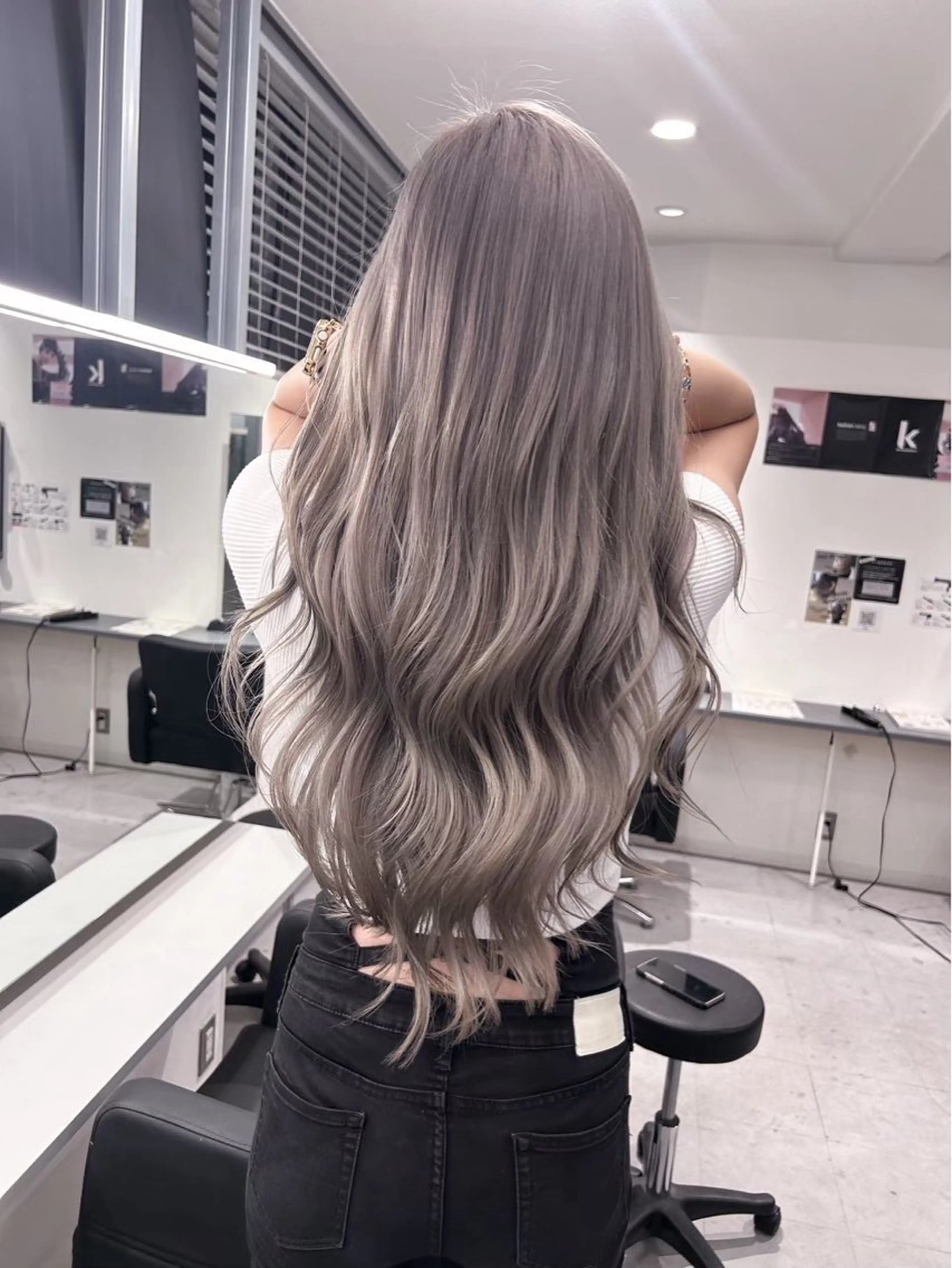 ロング カラー 林 奏音のヘアスタイル