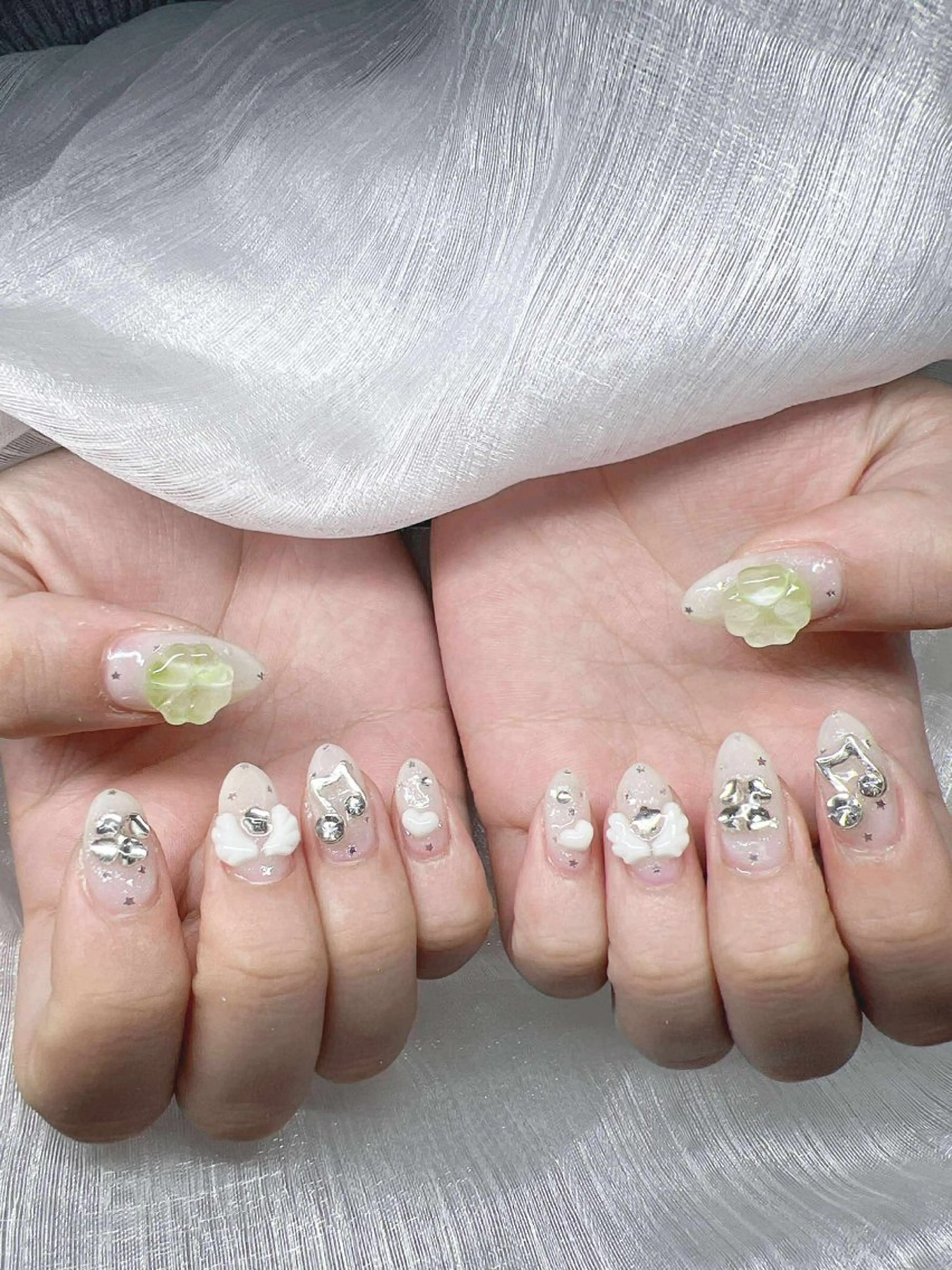 ネイル ハンドネイル Lee Nailsのネイルデザイン