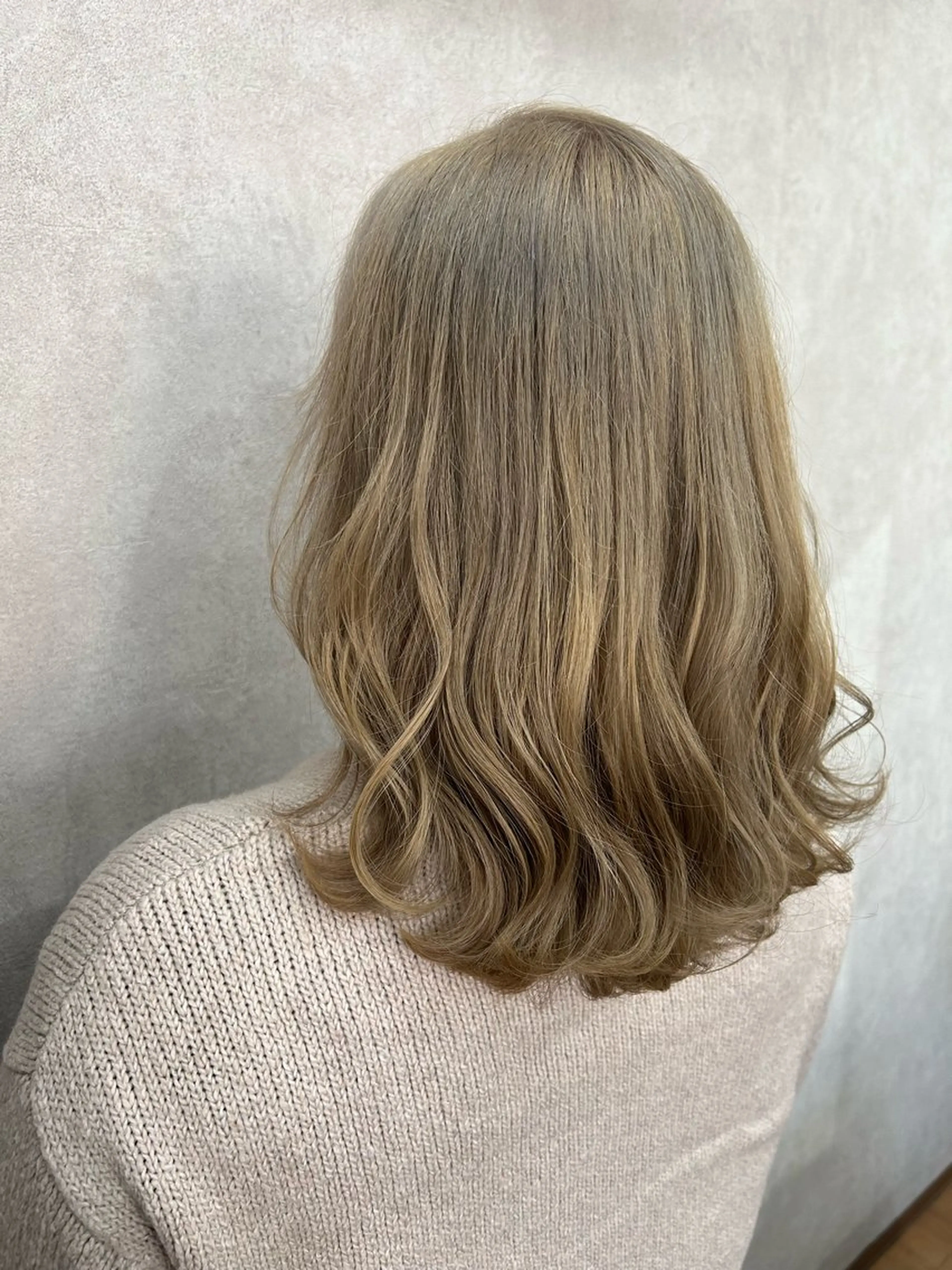 ロング カット ヘアカラー 中川 拓弥のヘアスタイル