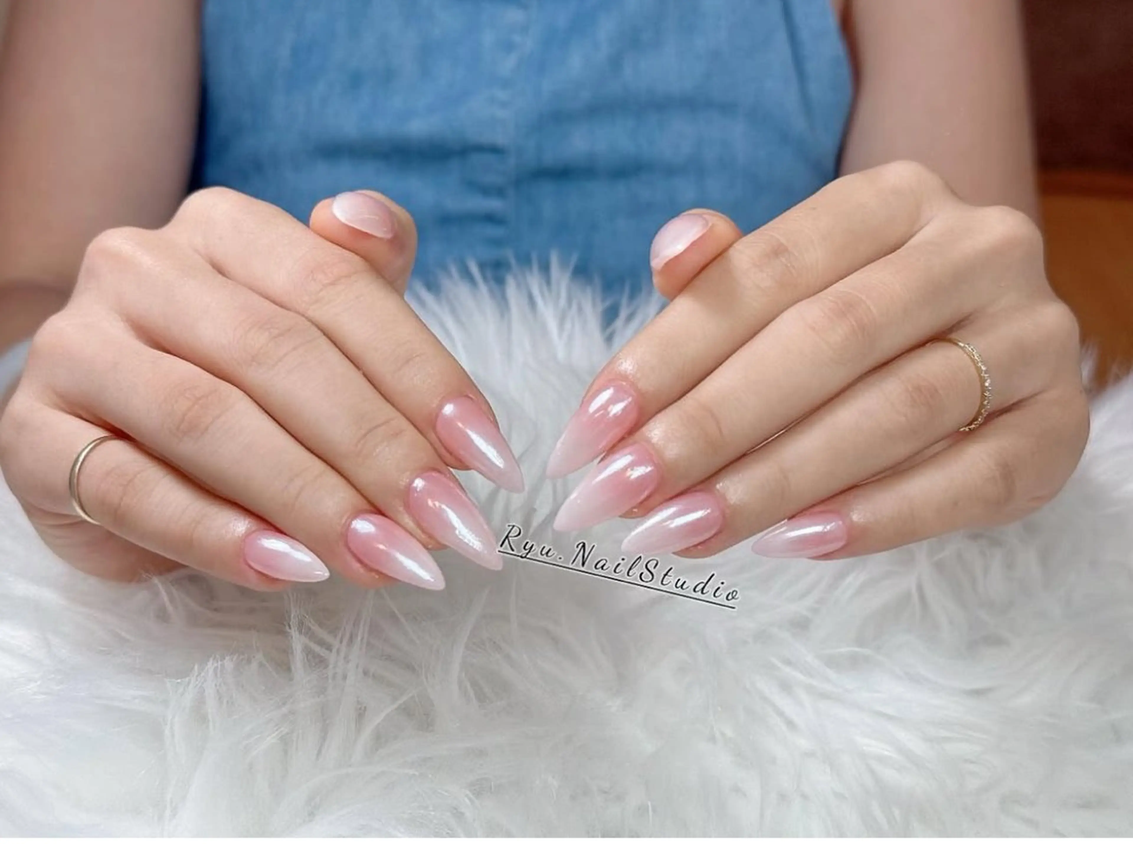 ネイル アートネイル フラワーネイル フレンチネイル ジェルネイル グラデーション ハンドネイル Ryunail所属・Ryu Nail NekoChanのネイルデザイン