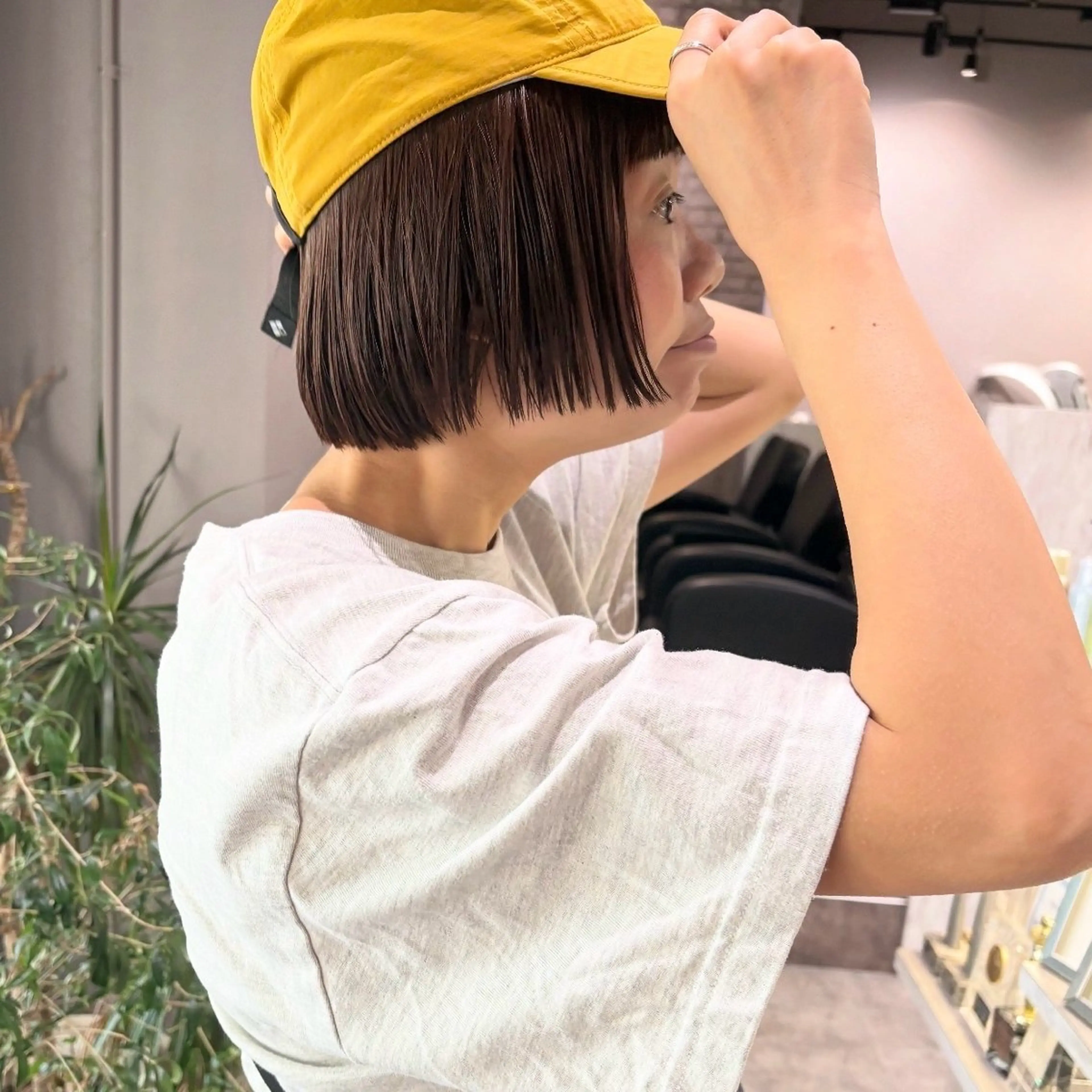 ミディアム カラー カット ヘアカラー トリートメント 荒川 ひなの 新川崎のヘアスタイル