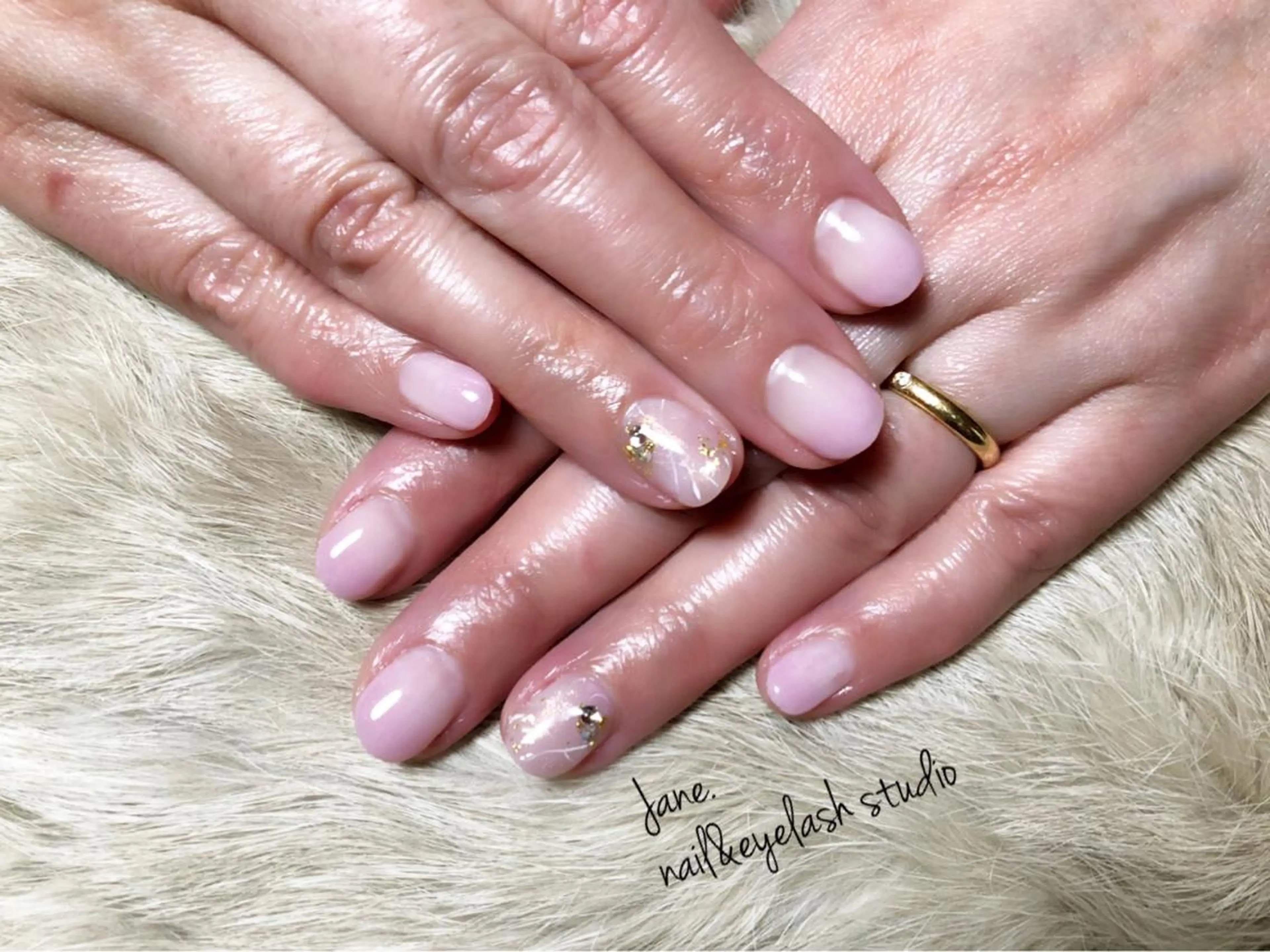 ネイル Yakko pas á pasのネイルデザイン