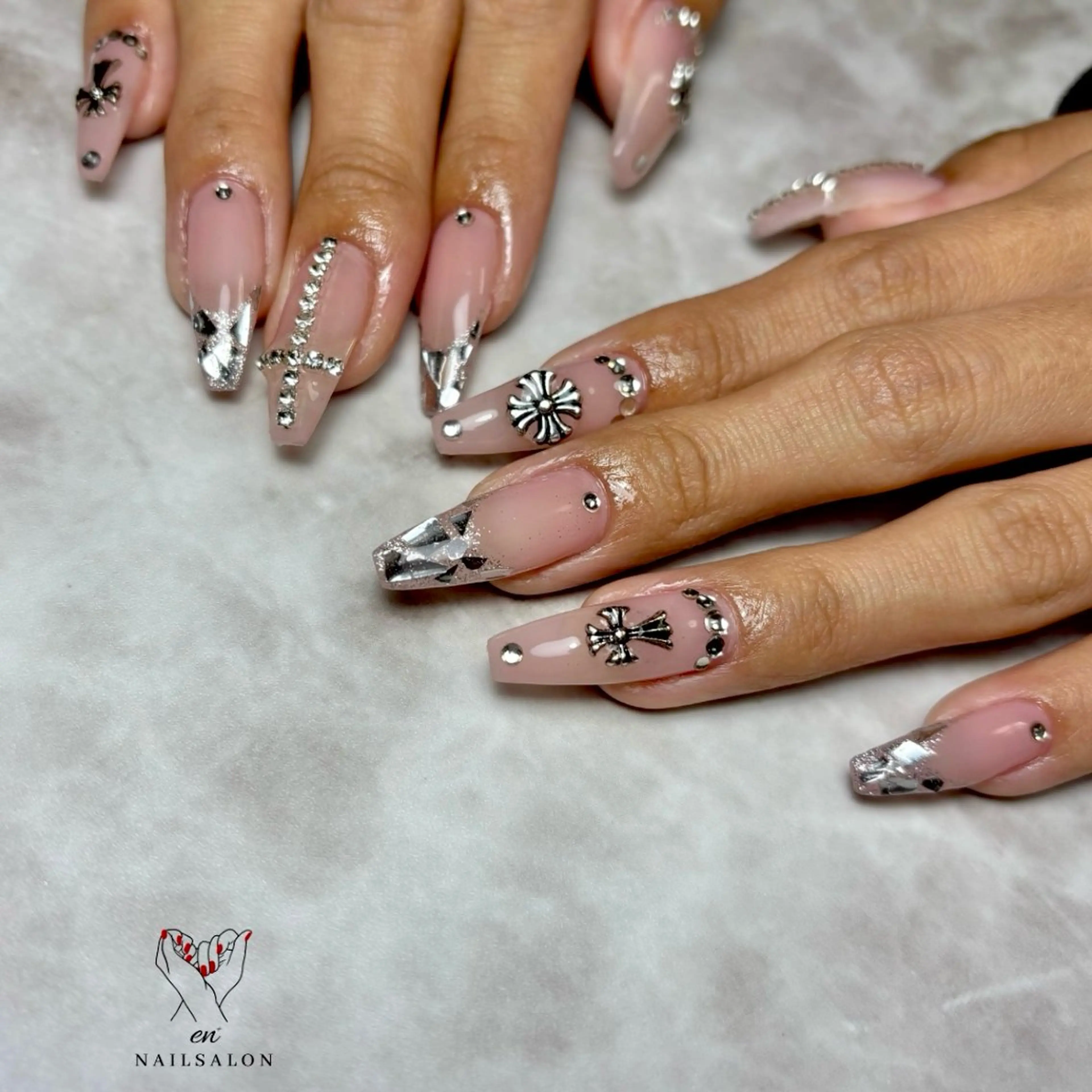 ネイル ハンドネイル NAILSALON en+沖縄市美原のネイルデザイン