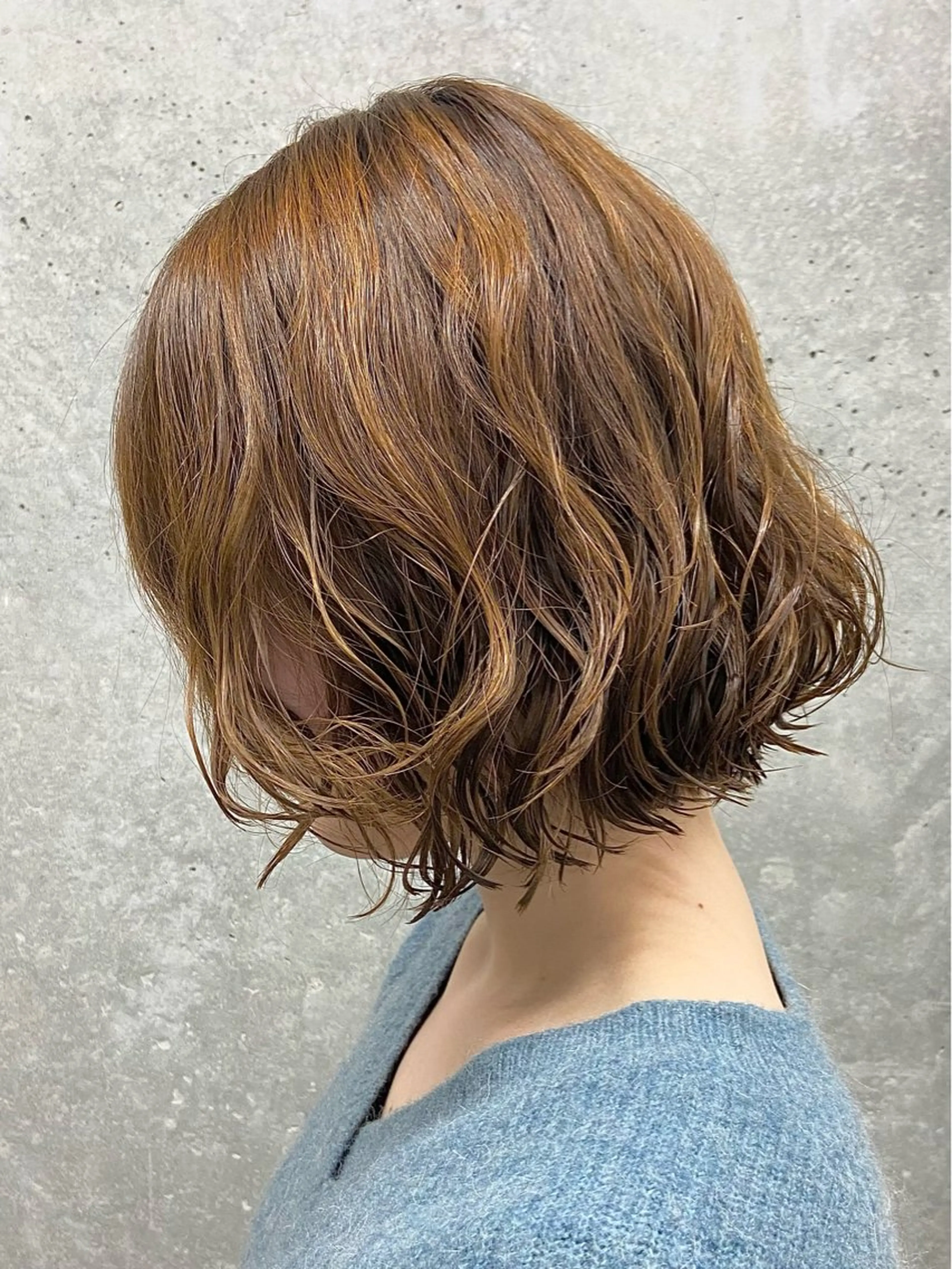 ミディアム パーマ ASAKURA 美容室のヘアスタイル
