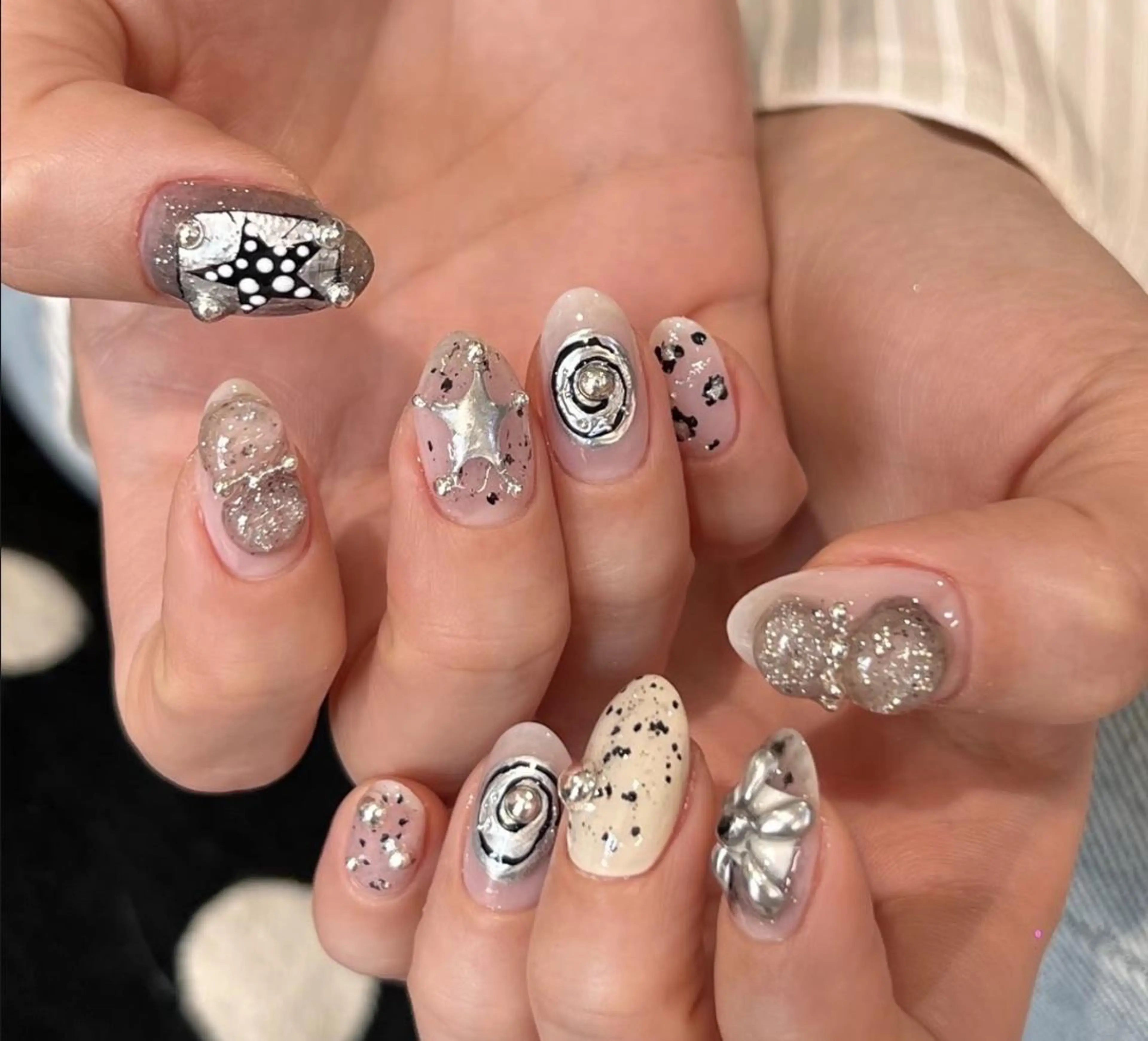 ネイル ハンドネイル 🎀 NaNa_nailのネイルデザイン