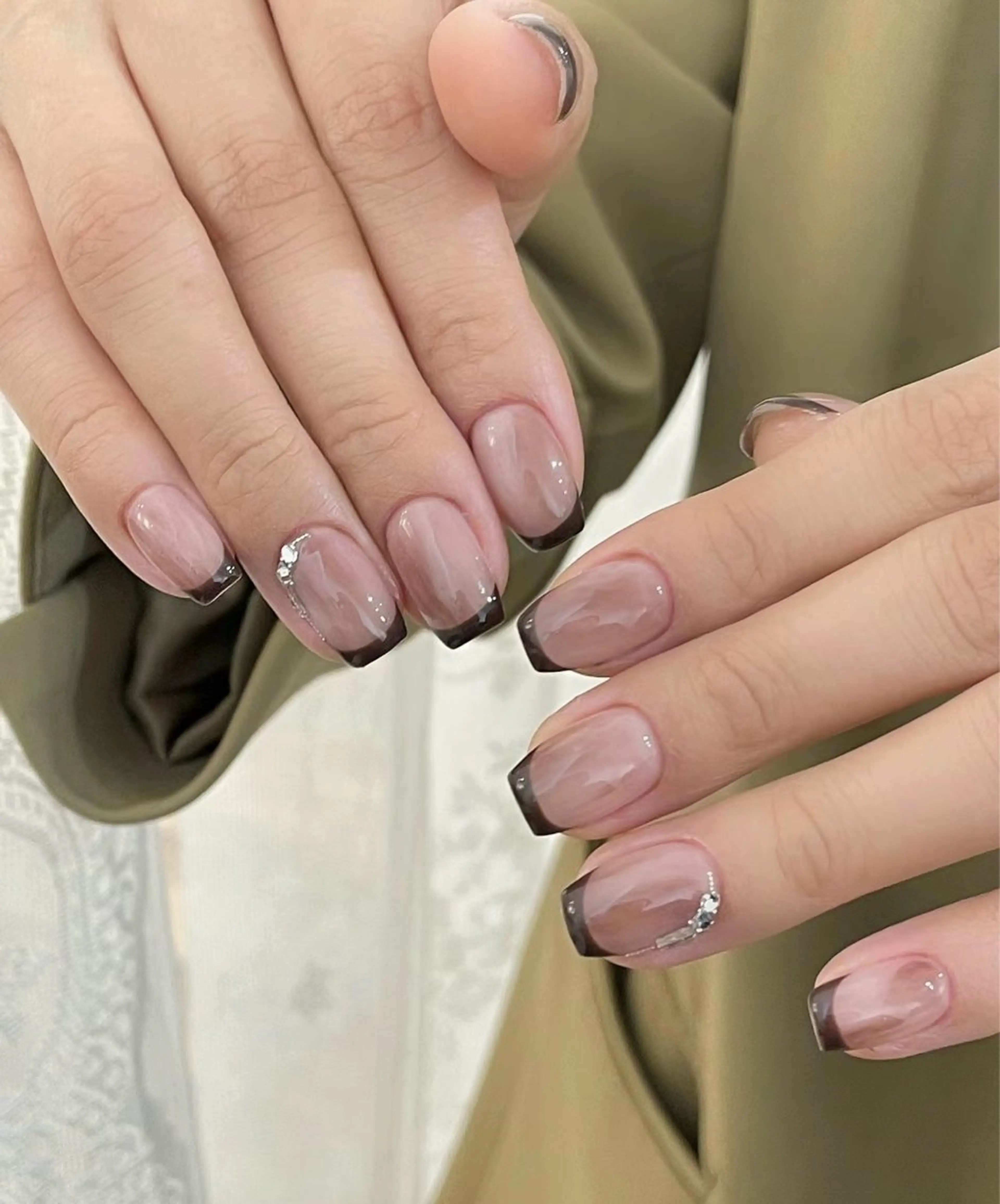 ネイル 長さ出し フットネイル フレンチネイル ジェルネイル ガラスフレンチ ハンドネイル ハンドケア More Glam渋谷店のネイルデザイン