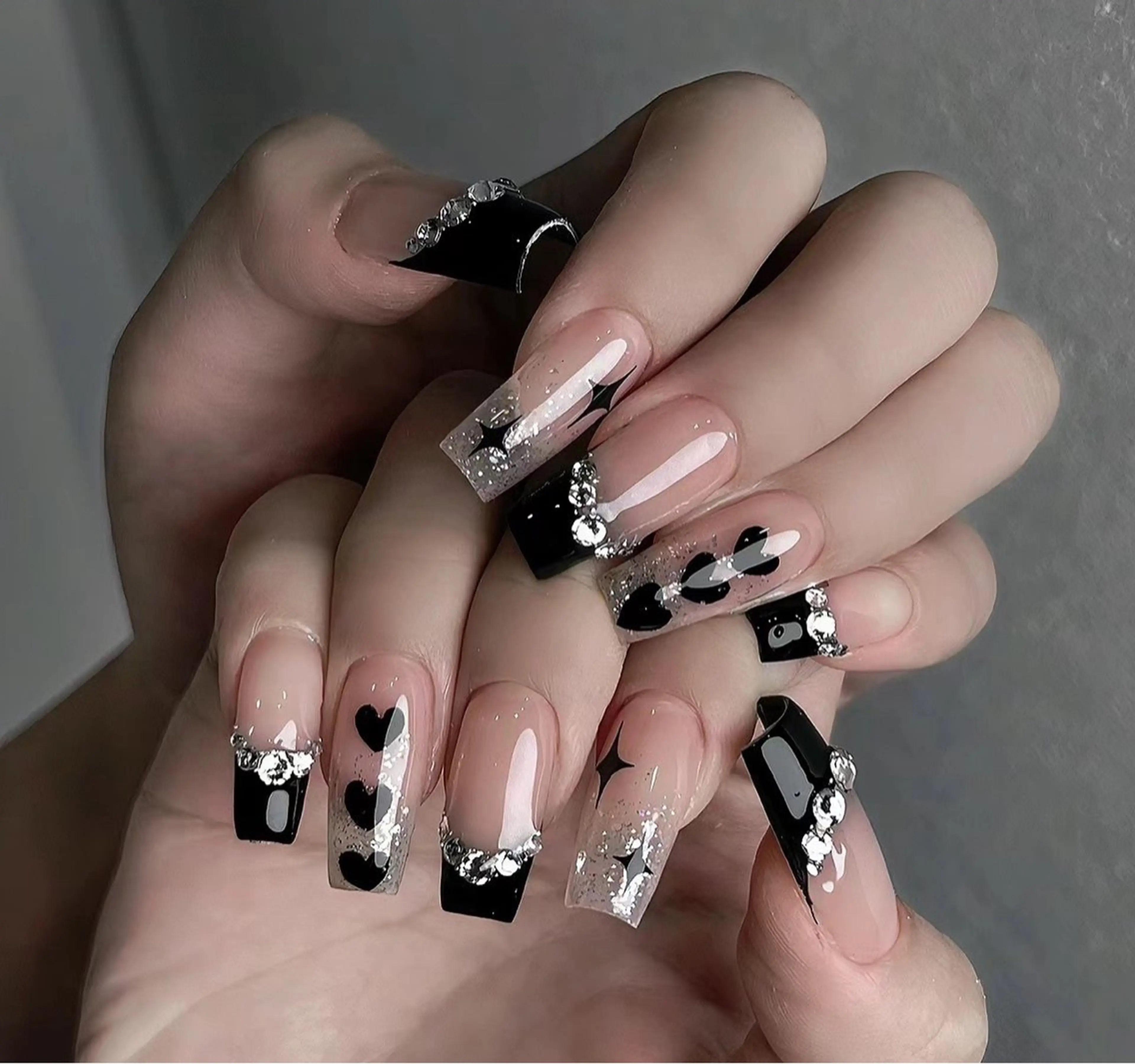 ネイル フレンチネイル ハート BETTER ME ネイルサロン池田公園のネイルデザイン