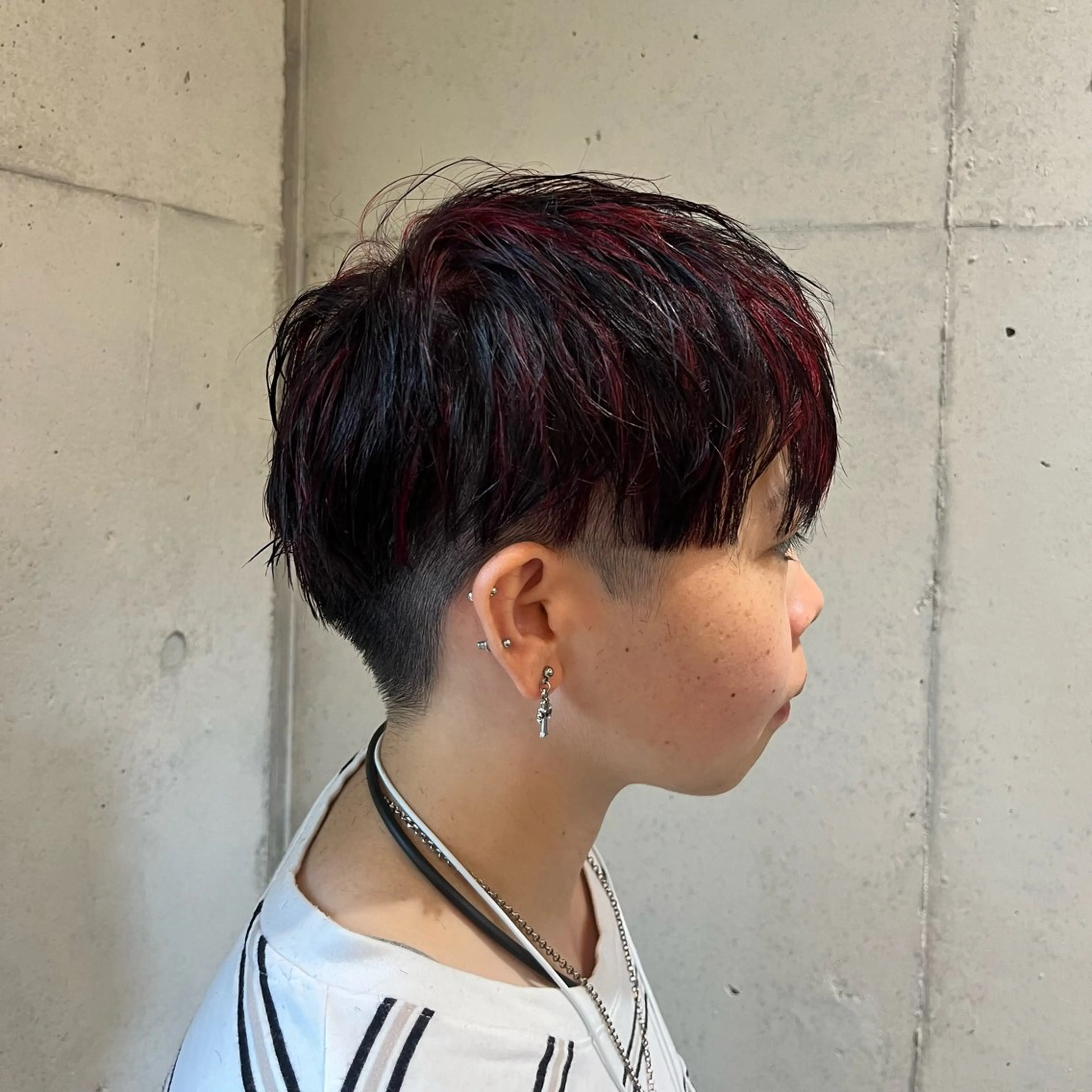 ショート カラー 黒髪 ハイライトカラー レッドカラー ハイライト ヘアカラー トリートメント ハイトーン/ボブ/ 髪質改善🦖mahoのヘアスタイル