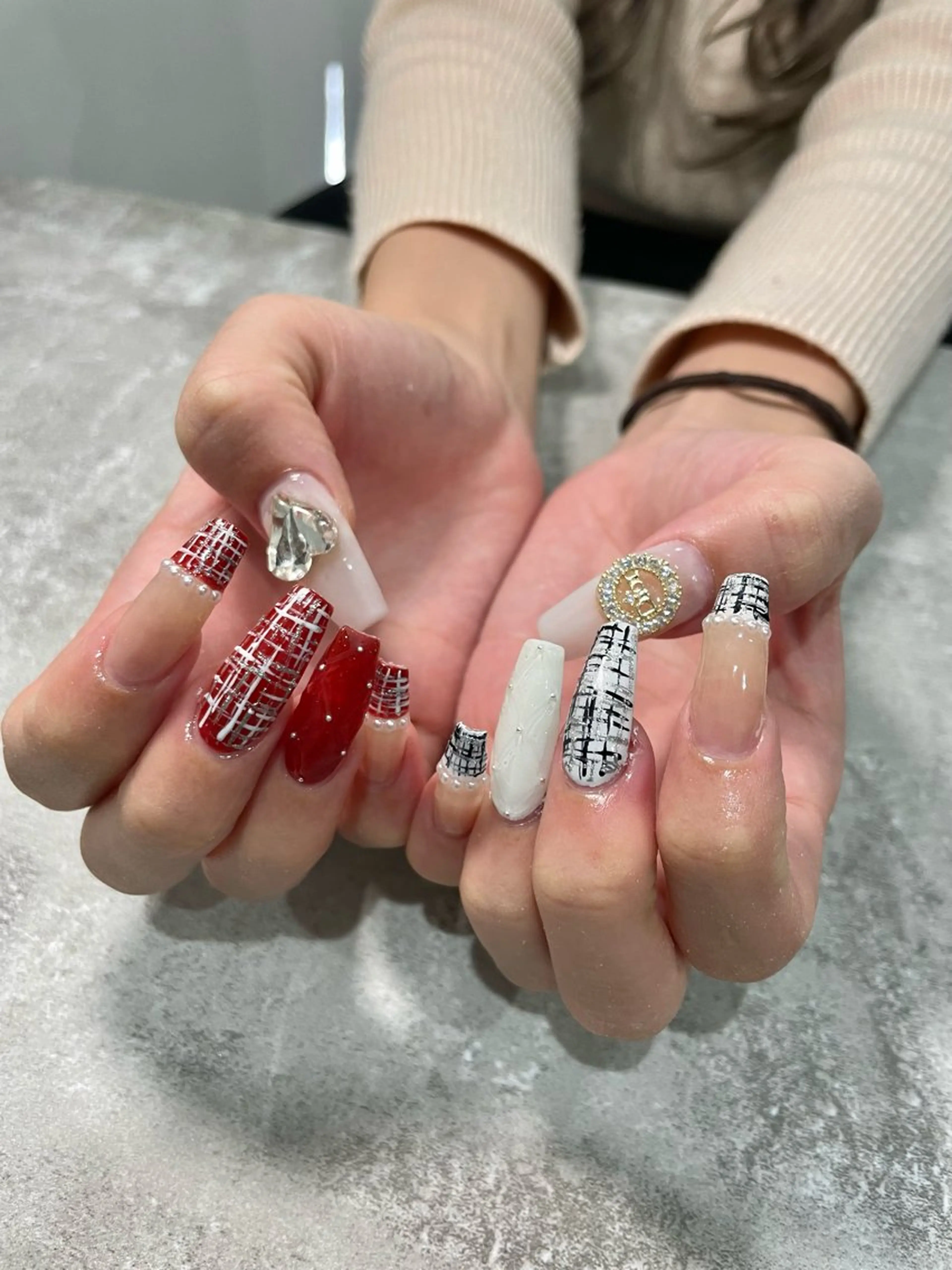 ネイル 持ち込み Raviliss ♡のネイルデザイン