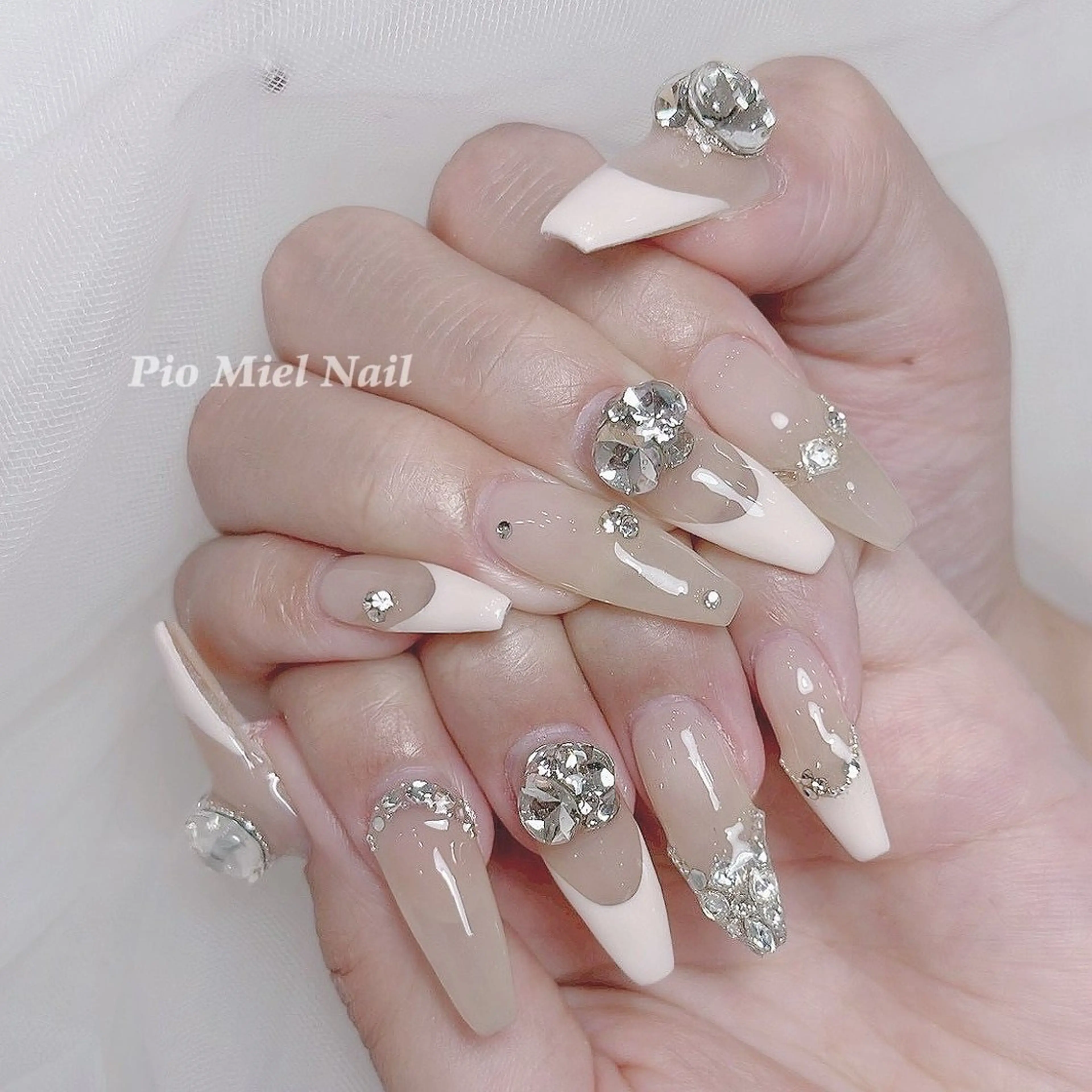 ネイル ハンドネイル HANA 長さだしのネイルデザイン