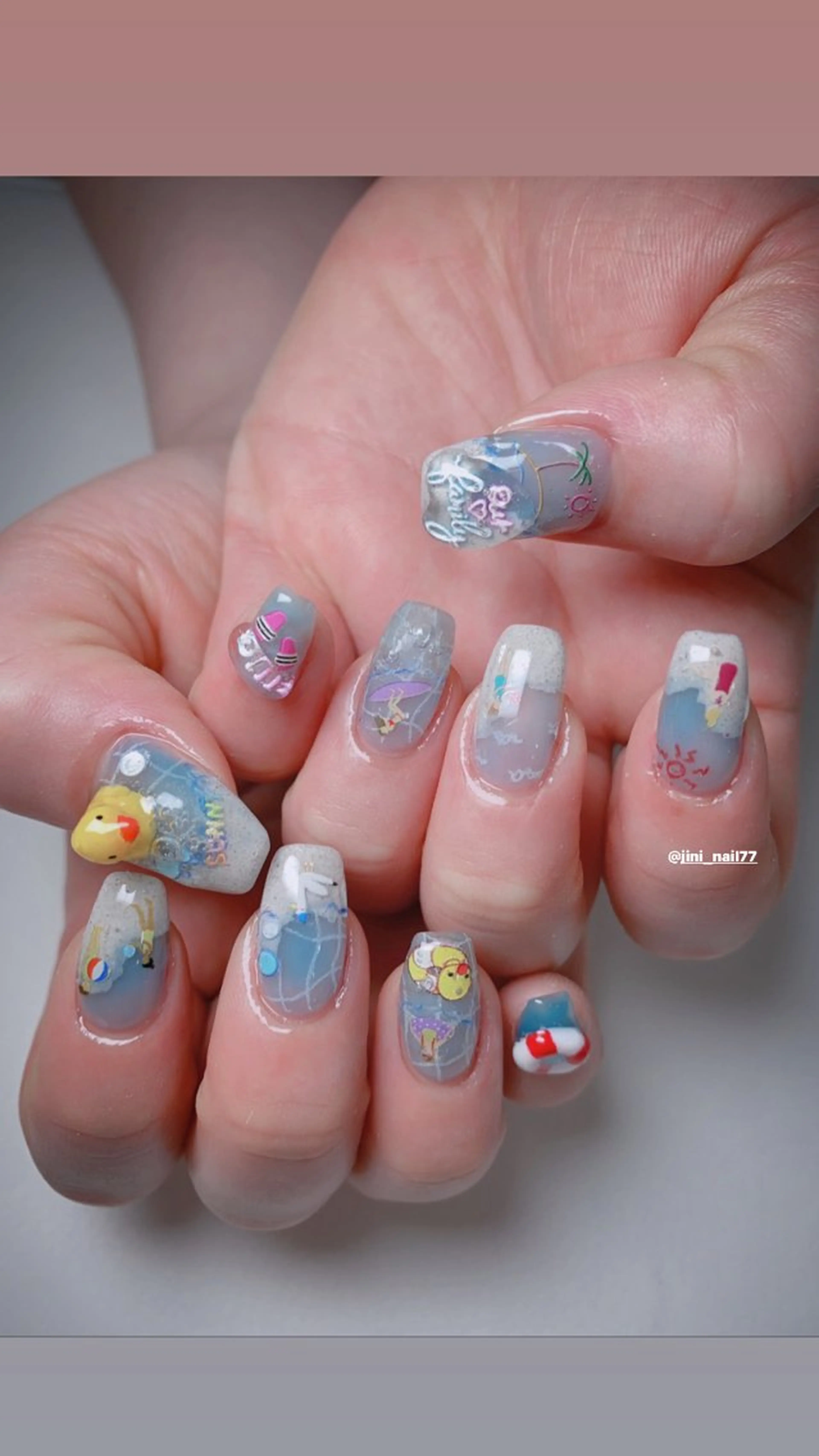 ネイル ジニ ネイルのネイルデザイン