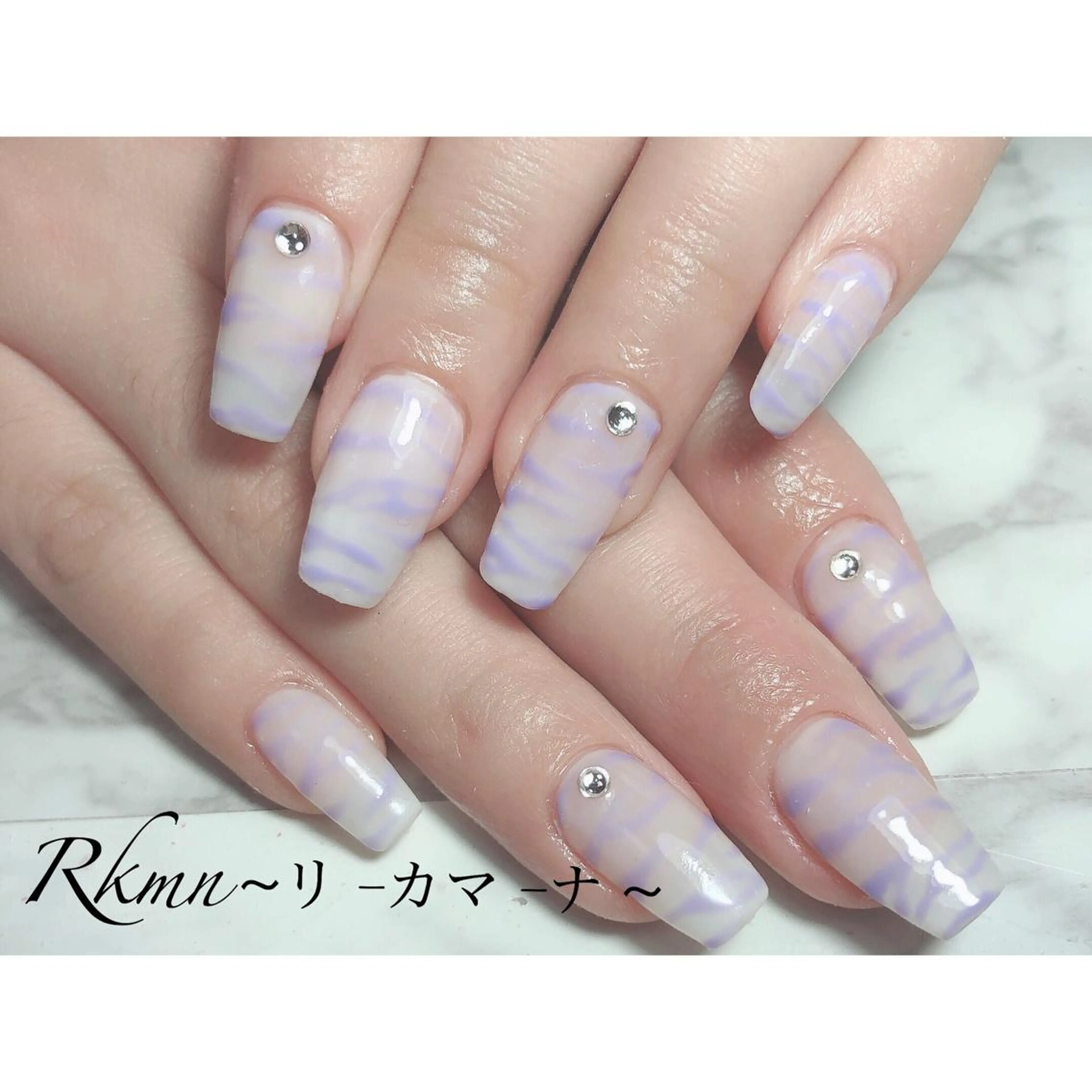 ネイル アニマル柄 アートネイル フレンチネイル ジェルネイル グラデーション ハンドネイル フットネイル ハンドケア Rkmn ~リ-カマ-ナ~のネイルデザイン