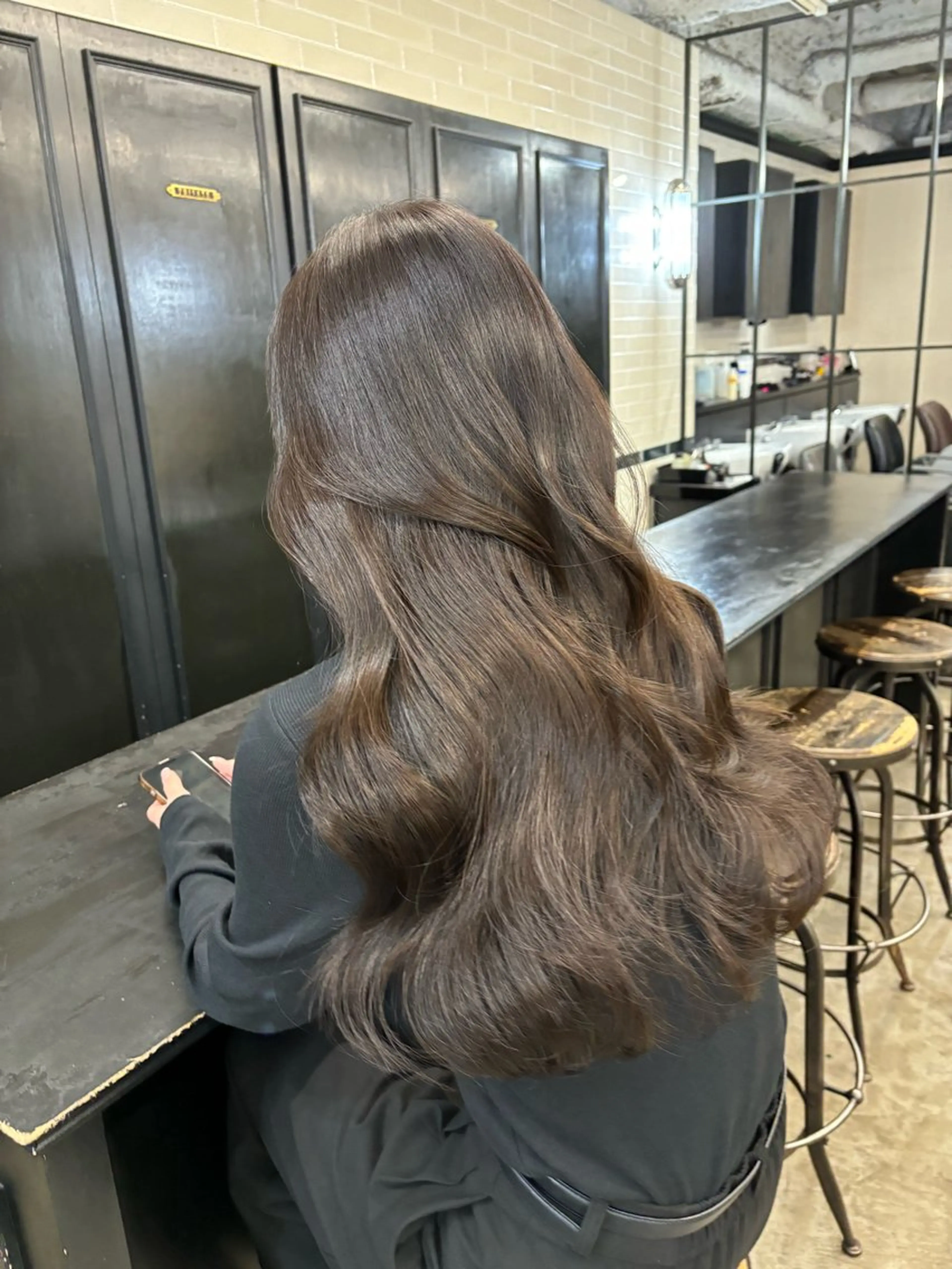 ロング カラー ヘアカラー トリートメント オリーブベージュ 🫒🩶Rianaのヘアスタイル