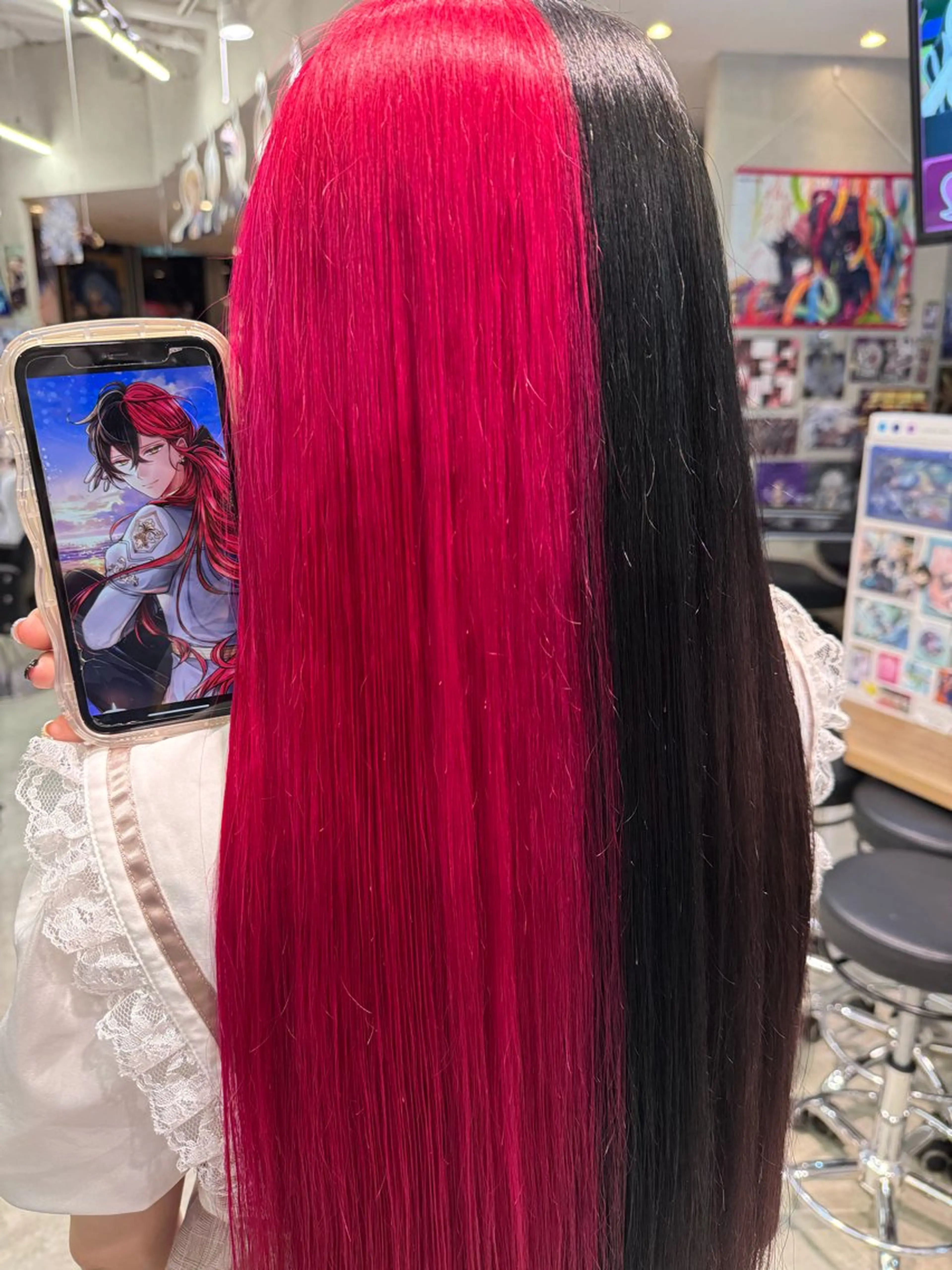 セミロング カラー 黒髪 ブリーチ ケアブリーチ レッドカラー ヘアカラー トリートメント インナーカラー 推し ブリーチ  髪質改善のヘアスタイル