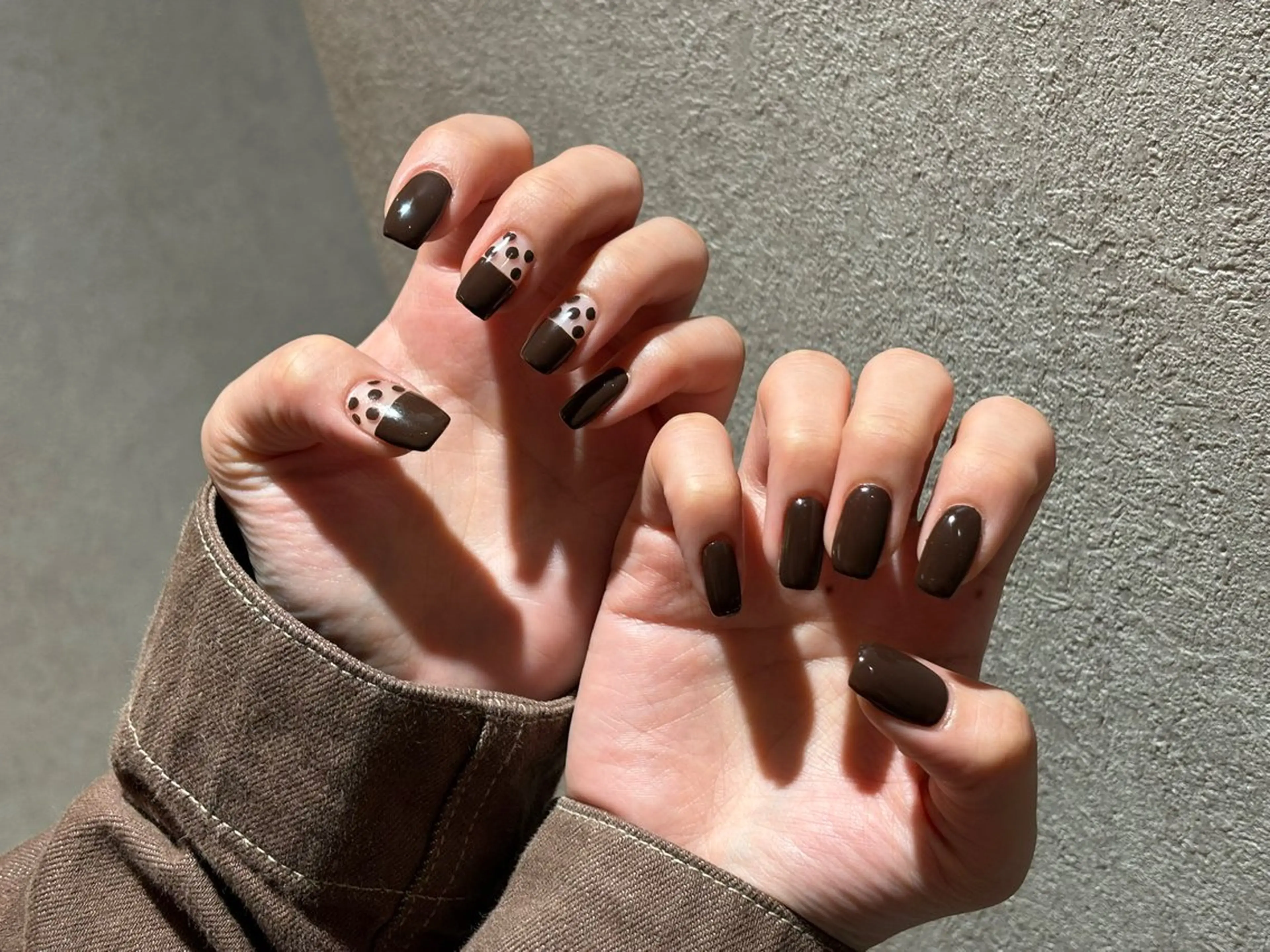 ネイル ドット ジェルネイル マグネットネイル 持ち込み ワンカラーネイル ハンドネイル Huea所属・パラジェル / マグネット/AYAのネイルデザイン