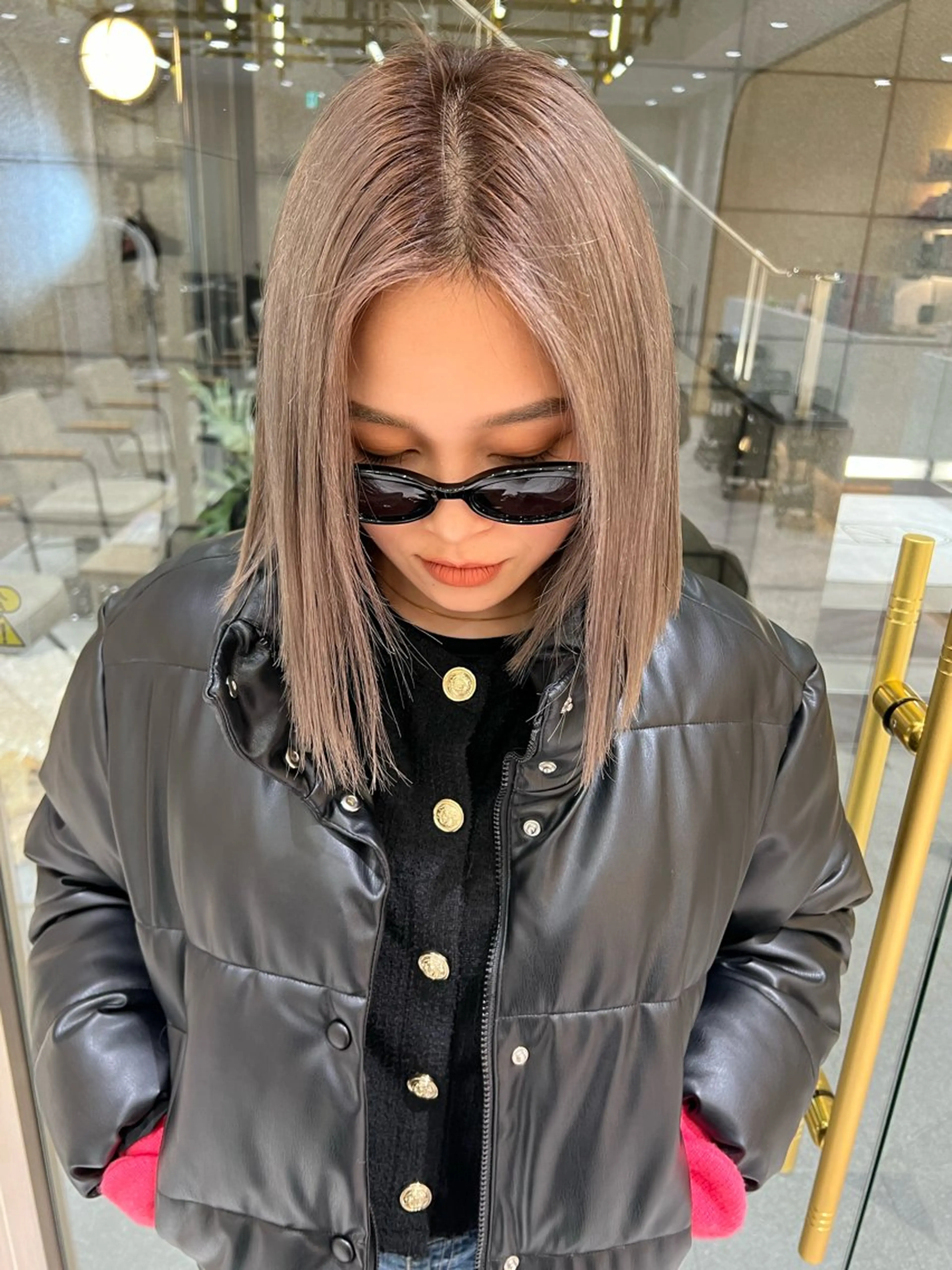 ミディアム 卒業式のヘアスタイル ヘアカラー トリートメント レディースパーマ 🧺🪽/SHUNOのヘアスタイル