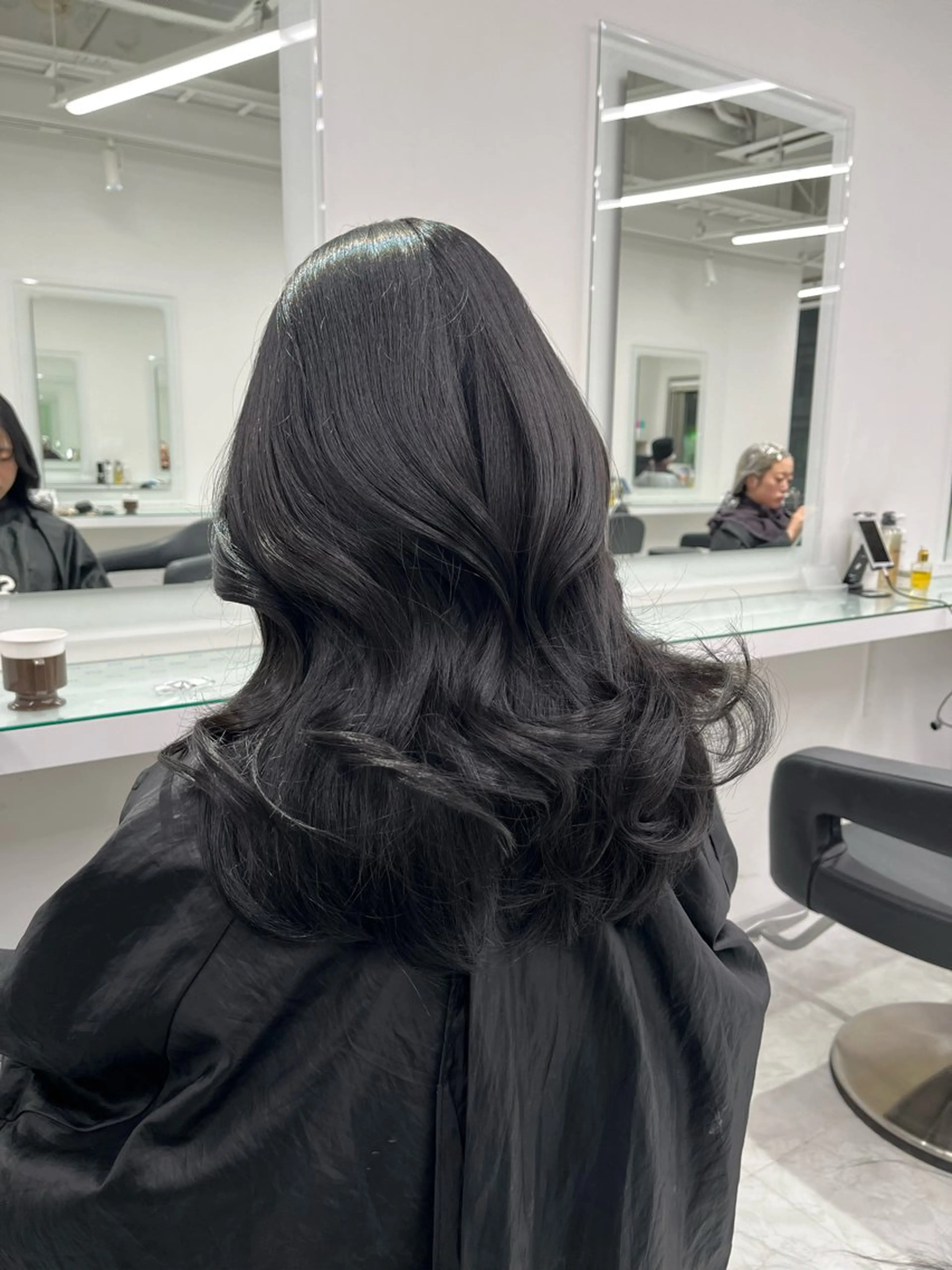 ロング カラー ヘアアレンジ ハイトーン艶カラー 🤍ゆうひのヘアスタイル