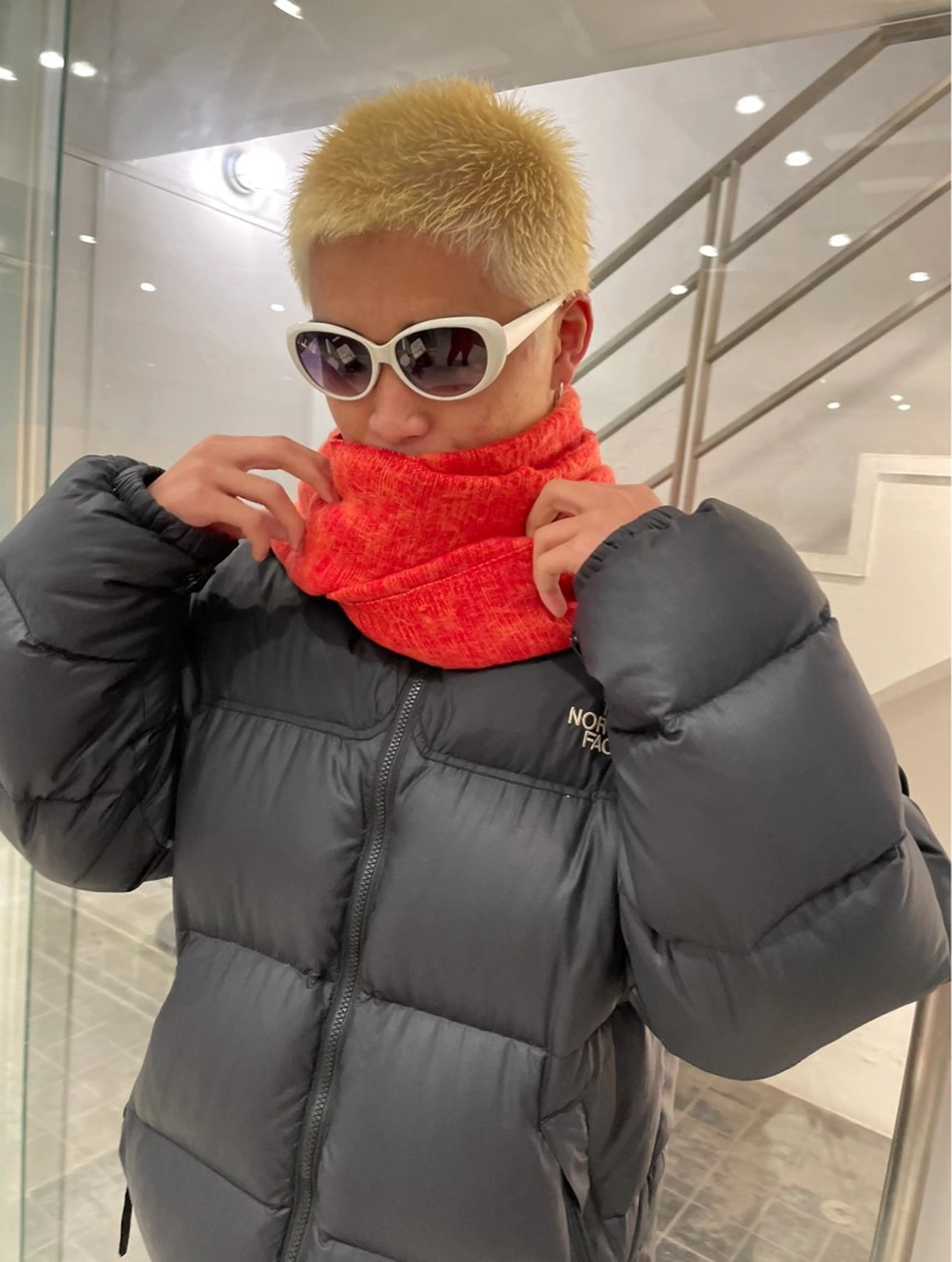 ショート メンズ センターパート フェードカット メンズハイライト マッシュ メンズパーマ カット ヘアカラー トリートメント スパイラルパーマ 🌐hina⭐️のヘアスタイル