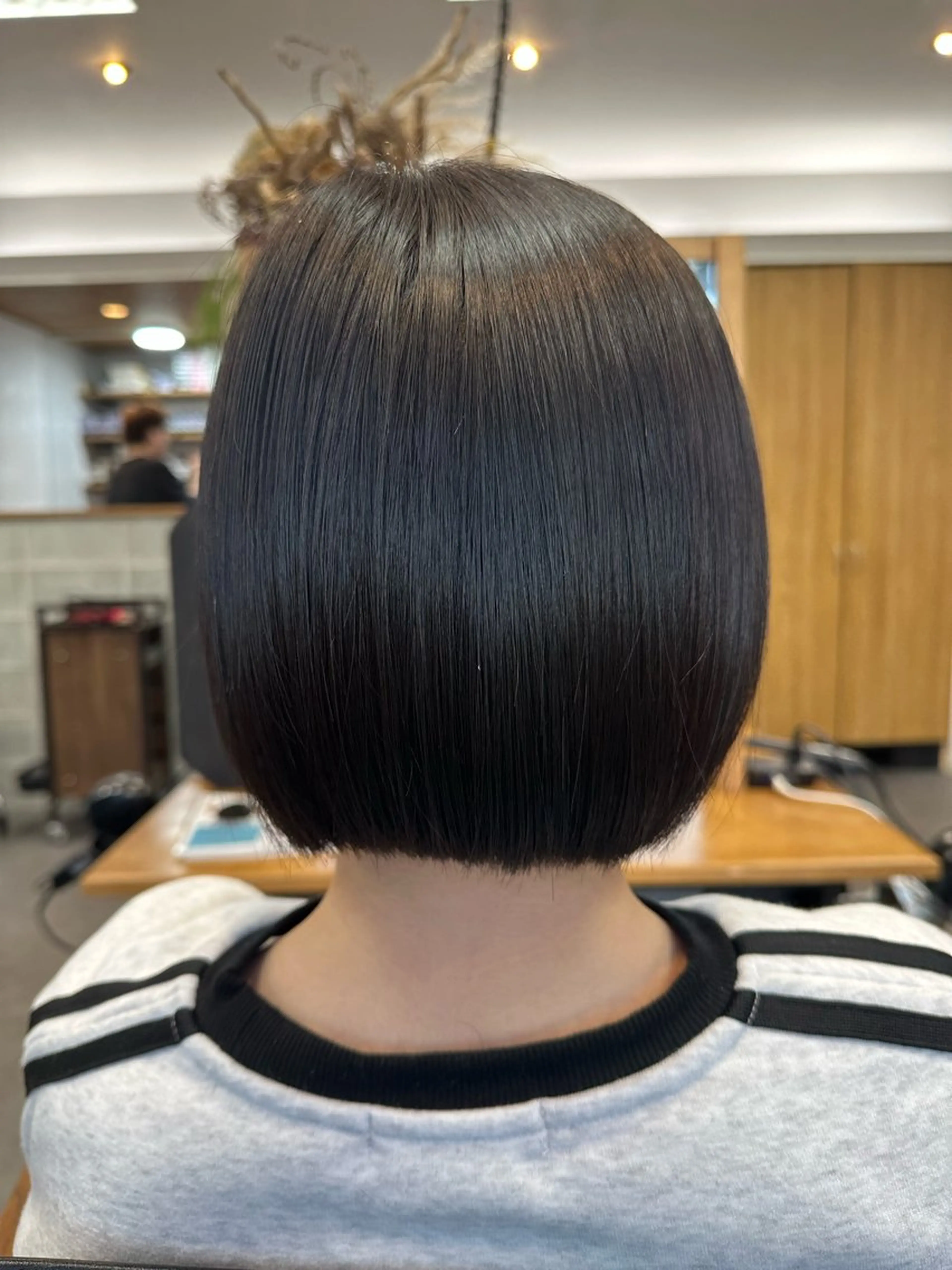 ミディアム 切りっぱなしボブ ボブ アラワラブルー ふくやのヘアスタイル