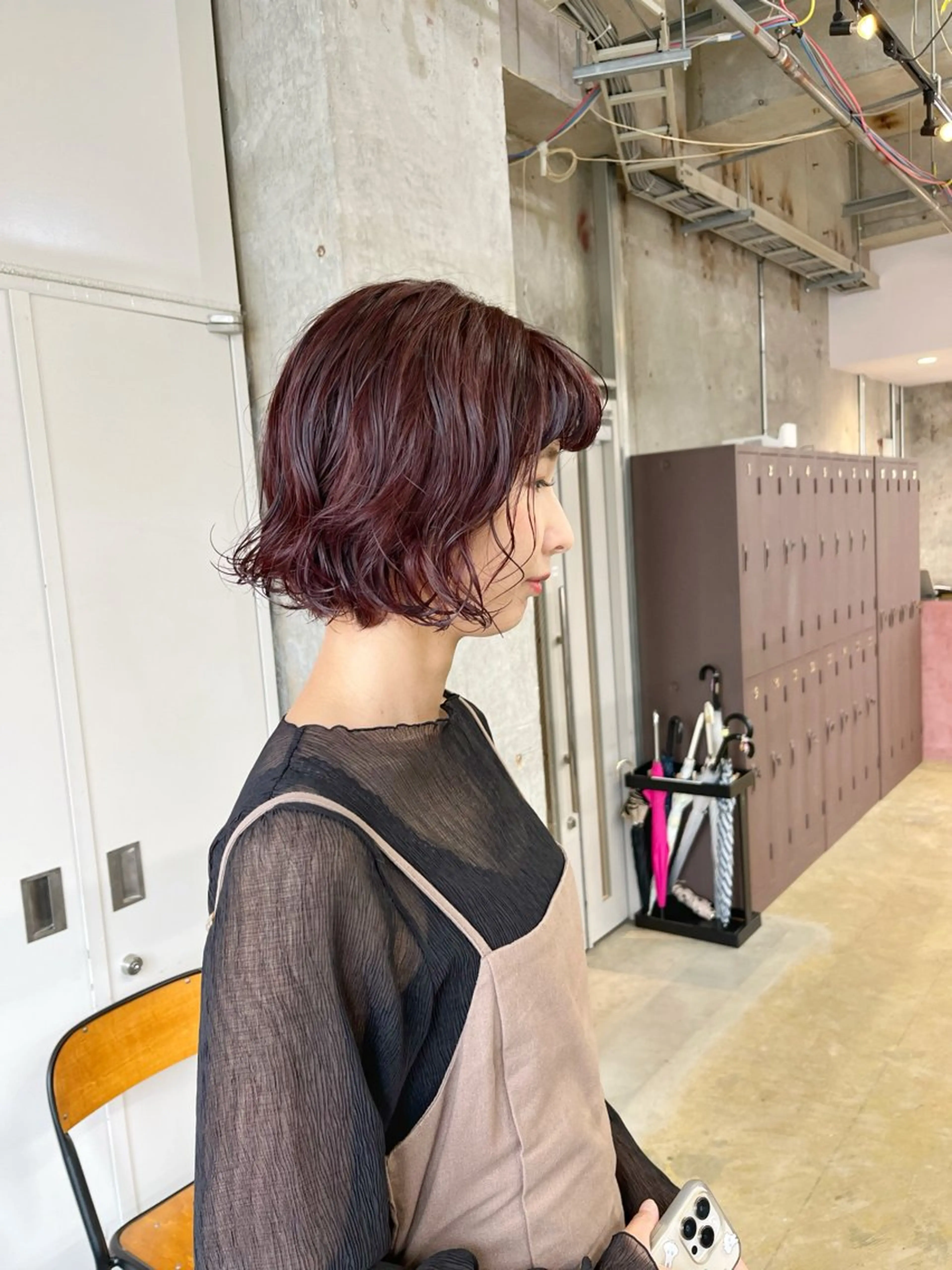 ミディアム カラー パーマ ミディアムパーマ カシス ピンクカラー カット ヘアカラー パーマ 小木曽智美 /ボブ/ショートのヘアスタイル