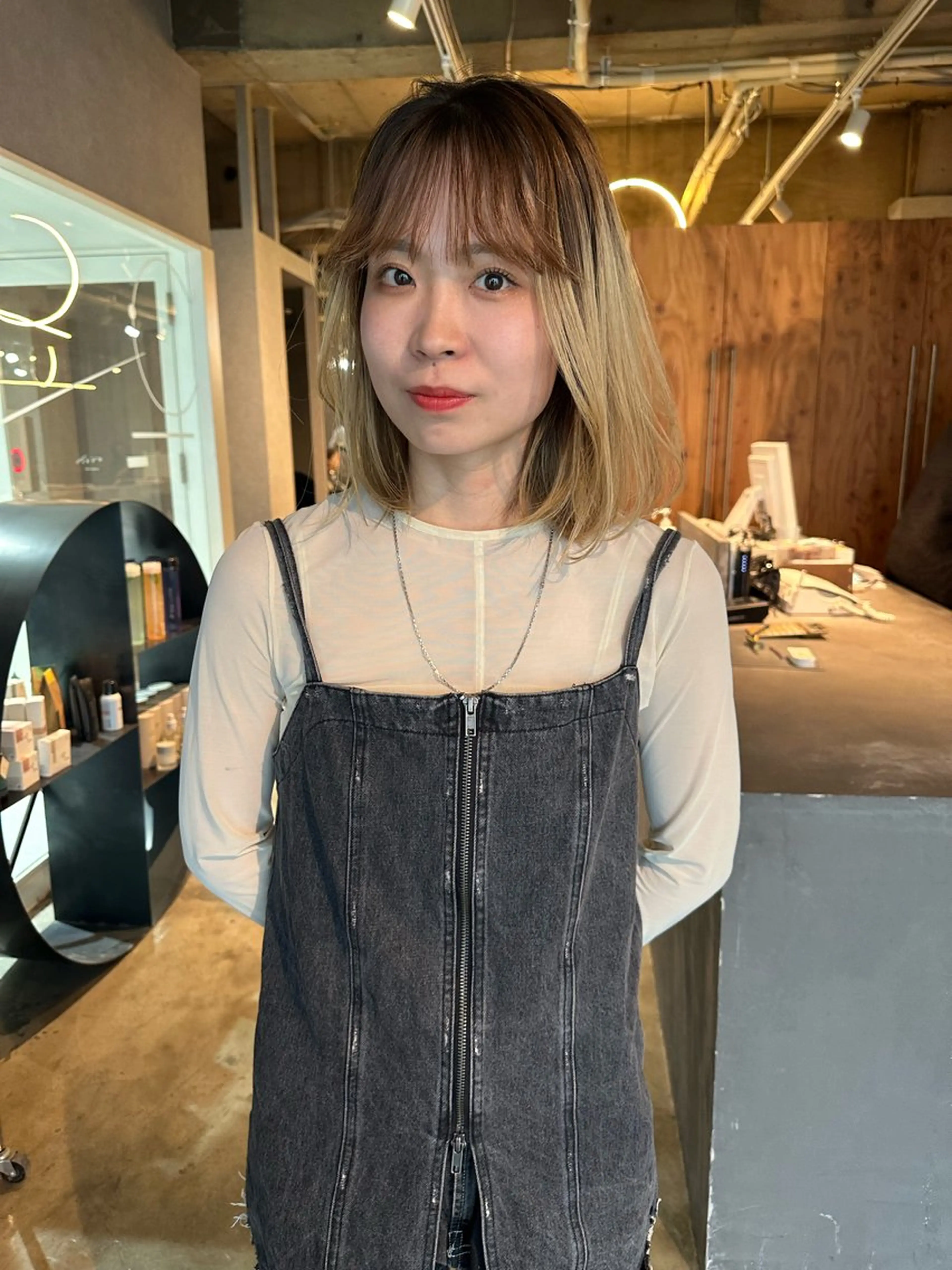 ミディアム 不藤 代史伽のヘアスタイル