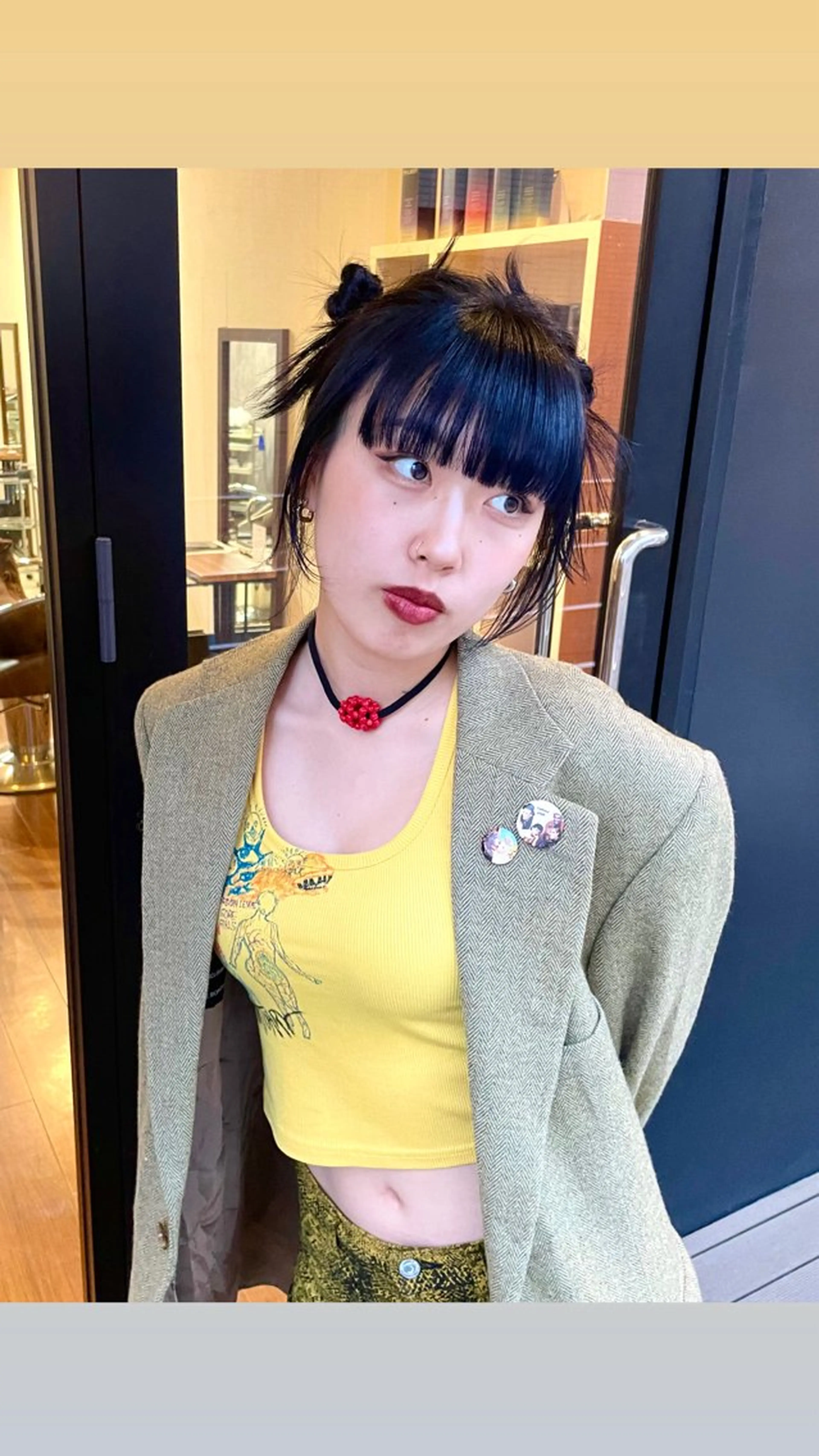 ミディアム カラー ヘアアレンジ カット ヘアカラー トリートメント 青髪特化🩵 ダブルカラーのヘアスタイル