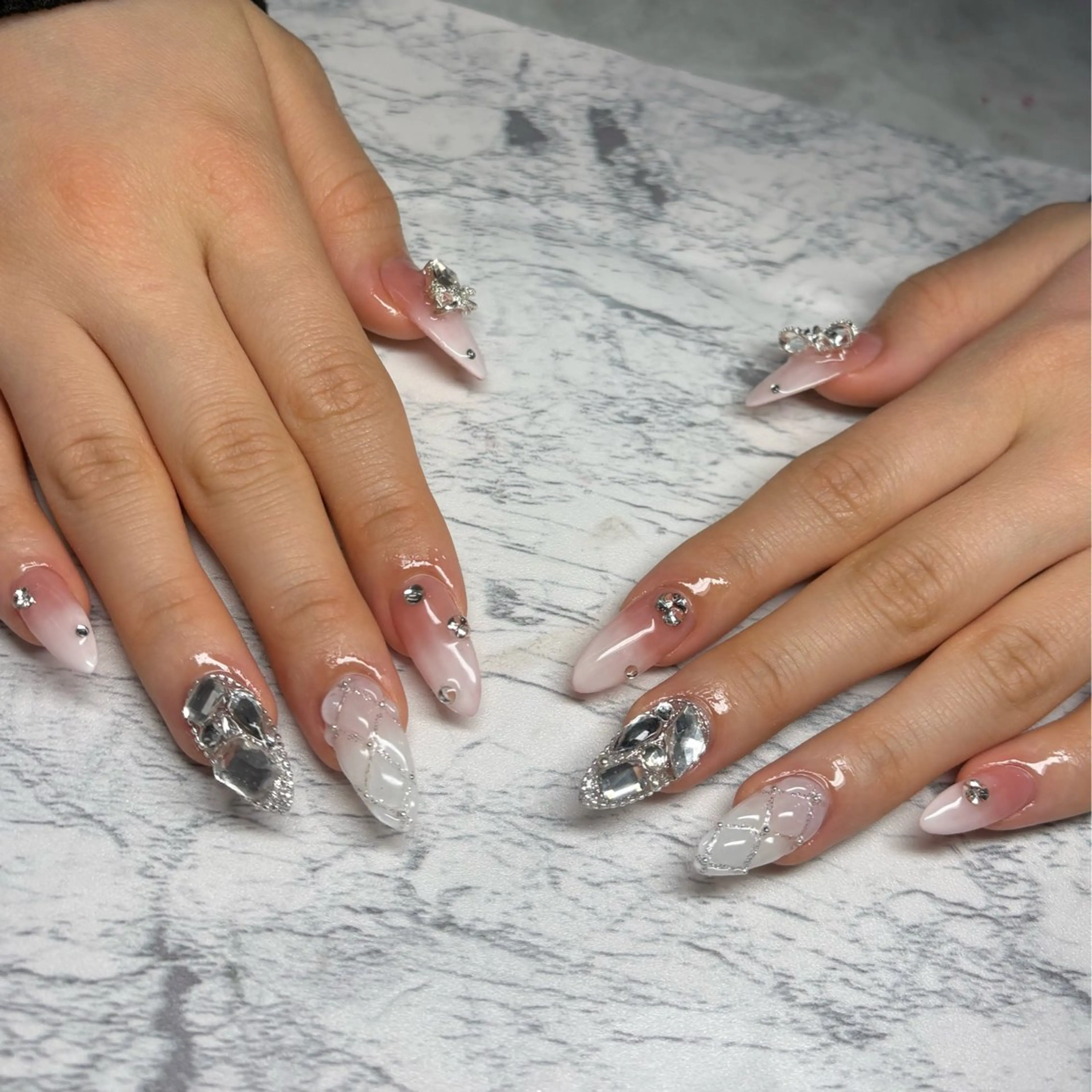 ネイル ハンドネイル LOUISE.所属・LOUISE. ／ネイルのネイルデザイン