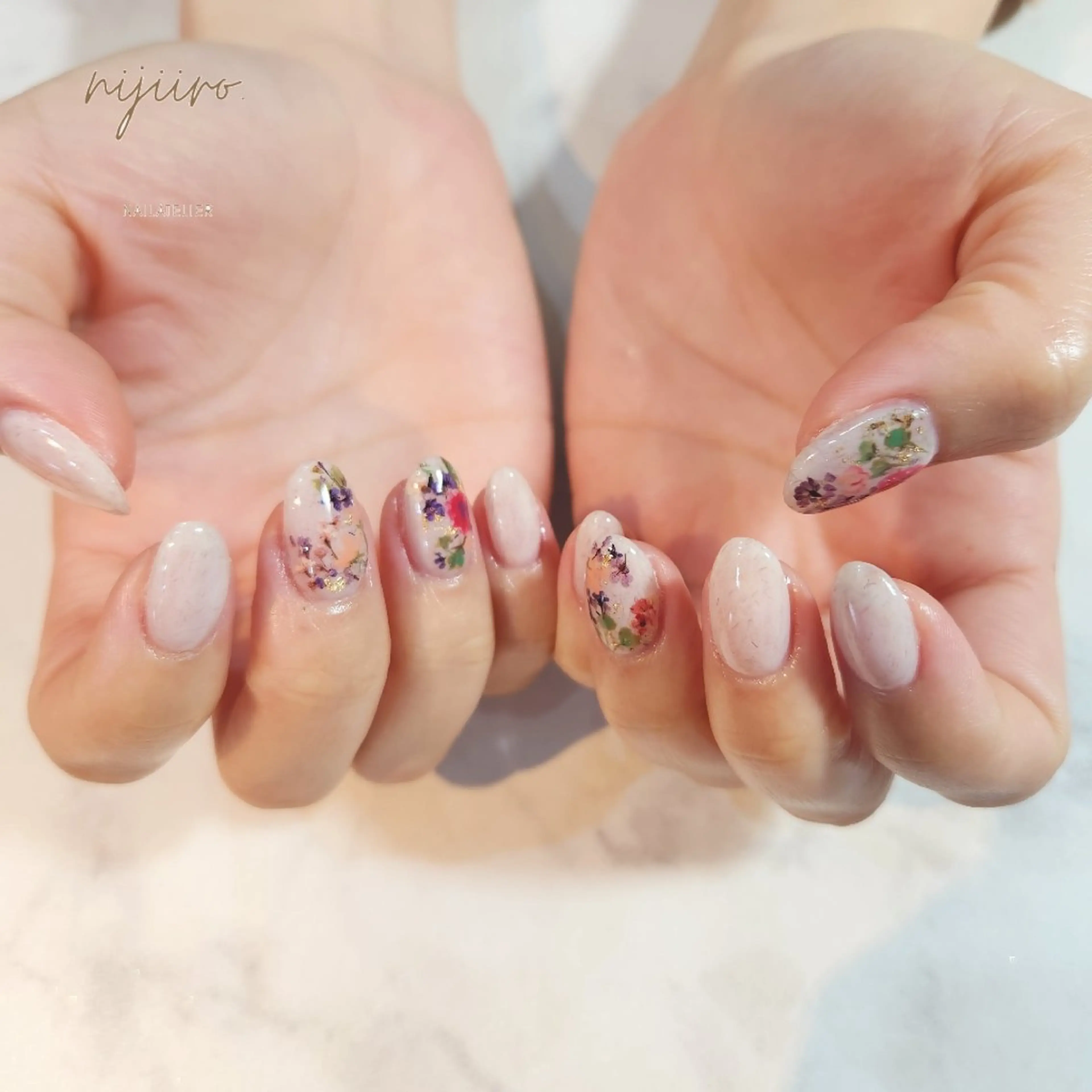 ネイル ハンドネイル nailatelier nijiiro.所属・nijiiro🌈 サトウのネイルデザイン