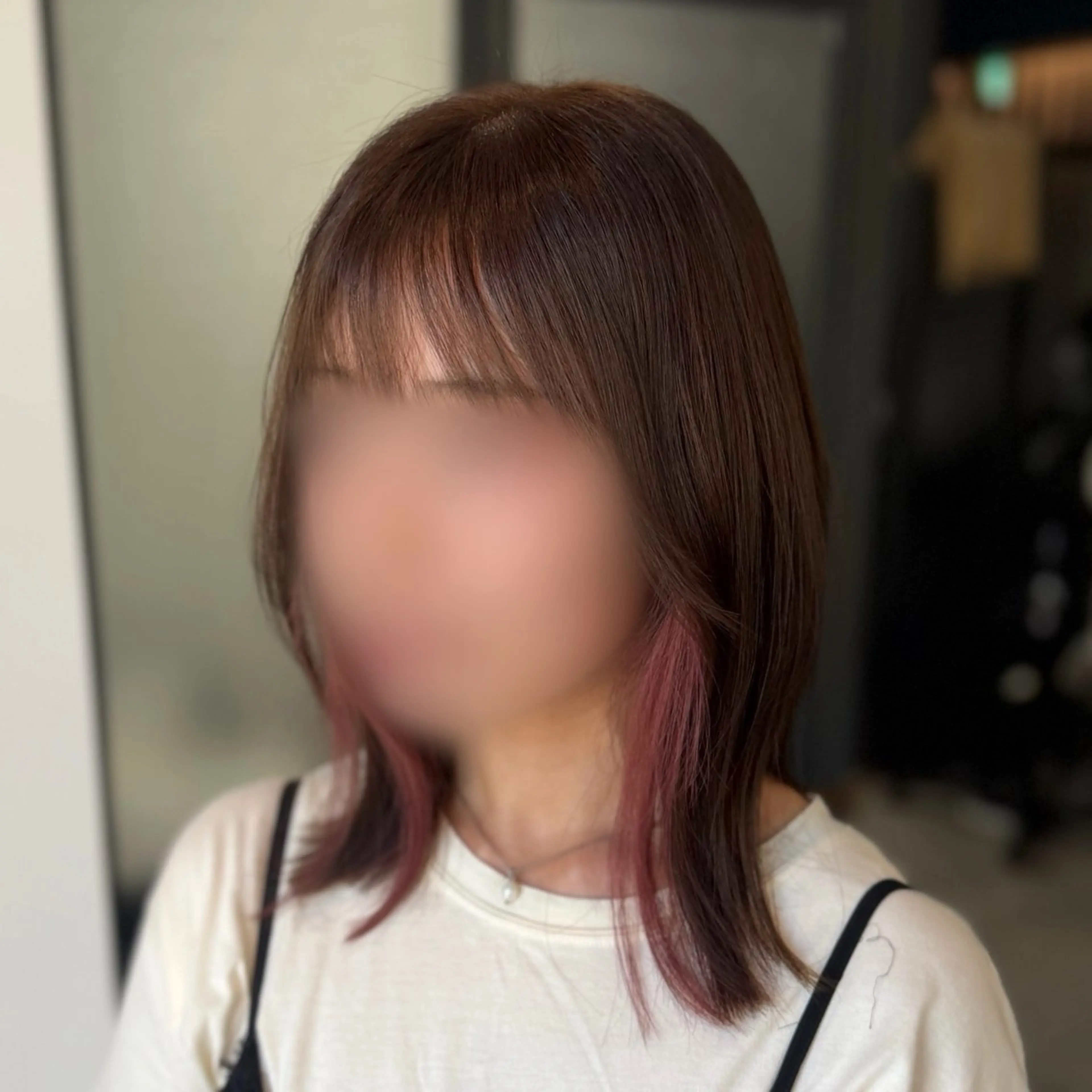 ミディアム カラー ベージュカラー ピンクカラー ピンクベージュ ボブ 外ハネヘア ヘアカラー Dia ‎ アキヨシ ミユのヘアスタイル