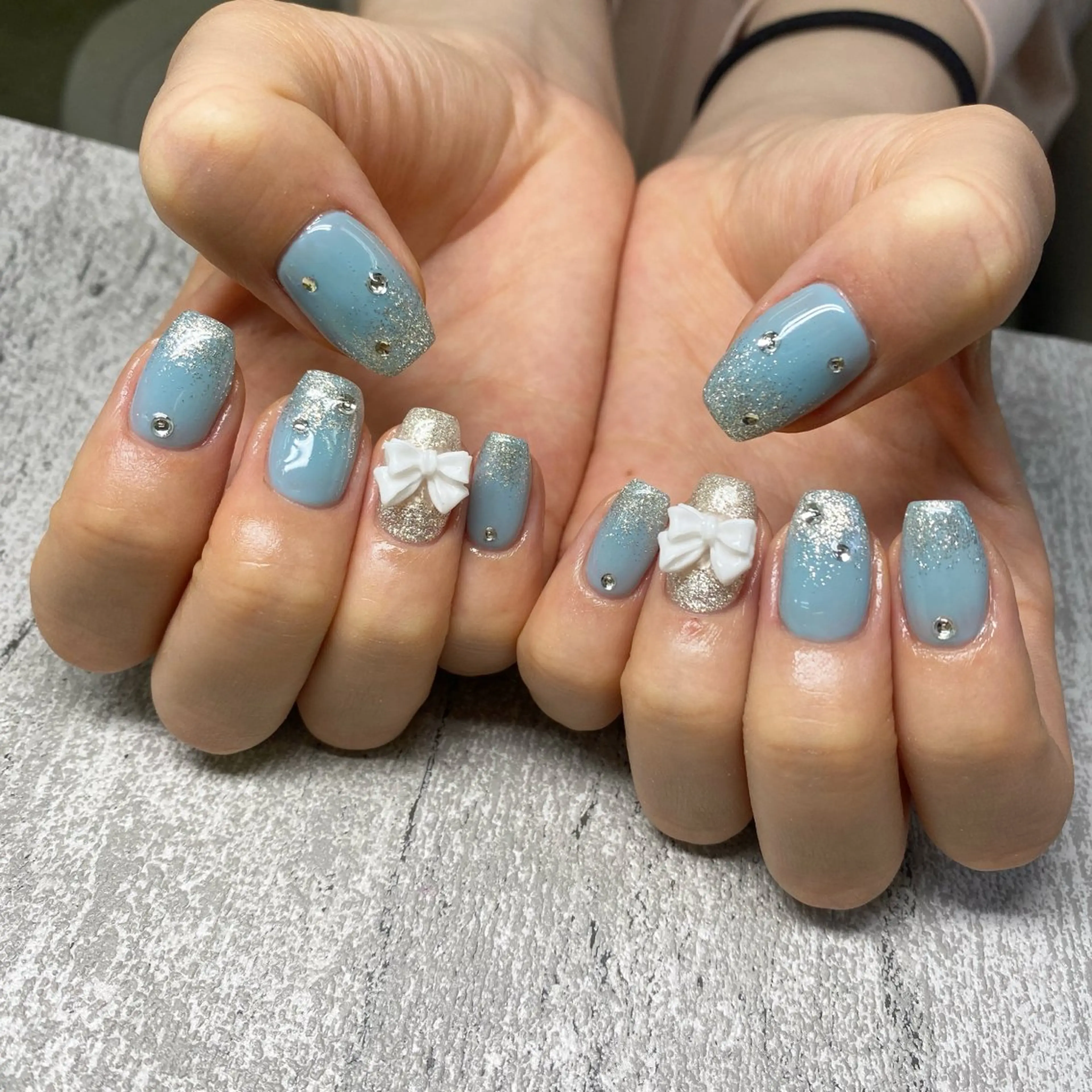 ネイル ハンドネイル Bianca🩶 TAMIYAのネイルデザイン