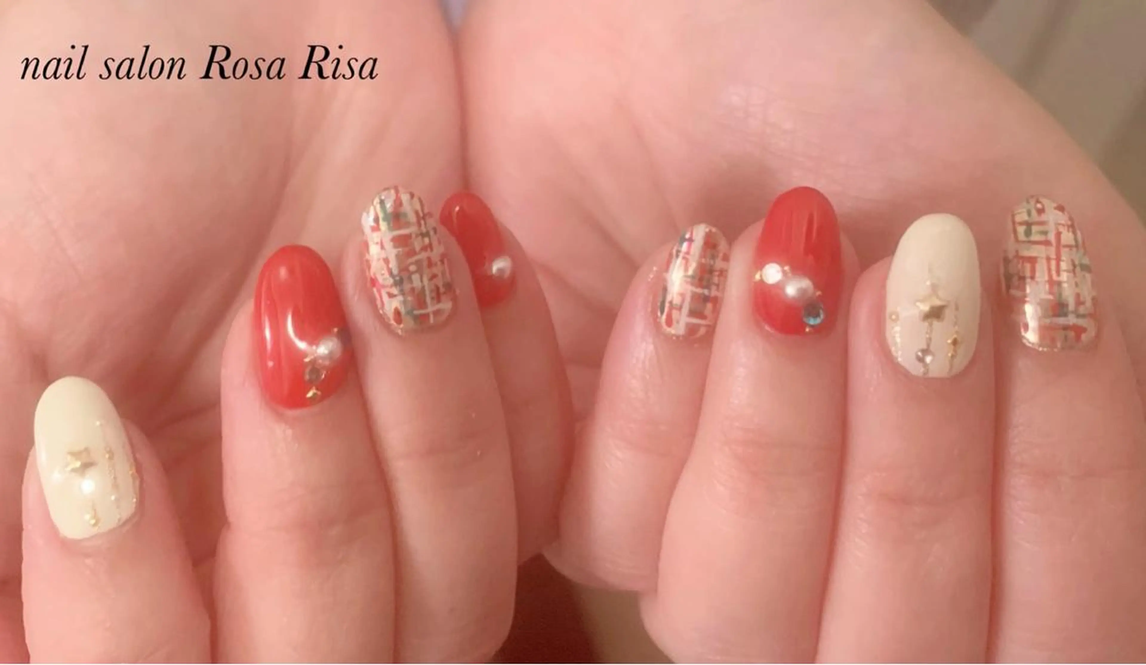 ミディアム ネイル クリスマス ミラーネイル ツイードネイル 冬ネイル クリスマス ネイルスタジオ シェイクユアハンズのネイルデザイン