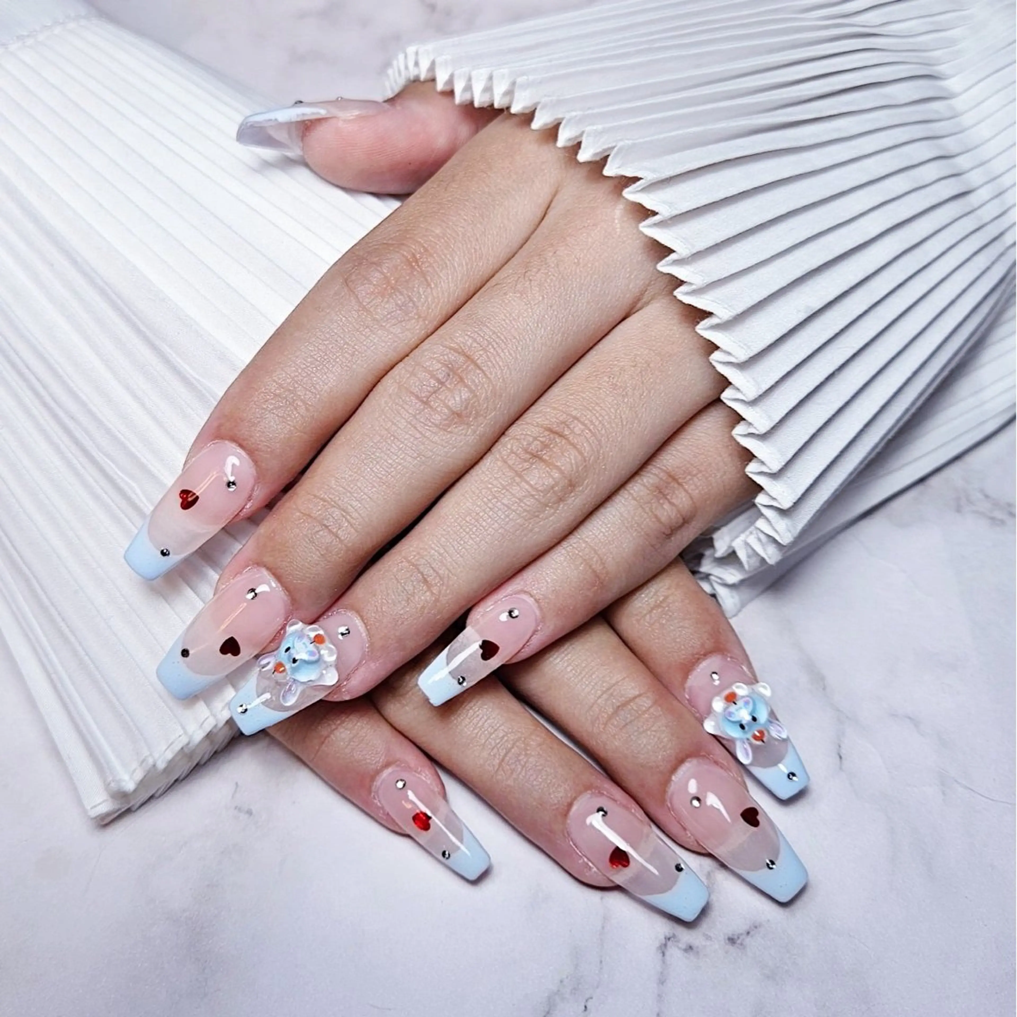 ネイル ハンドネイル 🍭Yun nail hyejin🌸のネイルデザイン